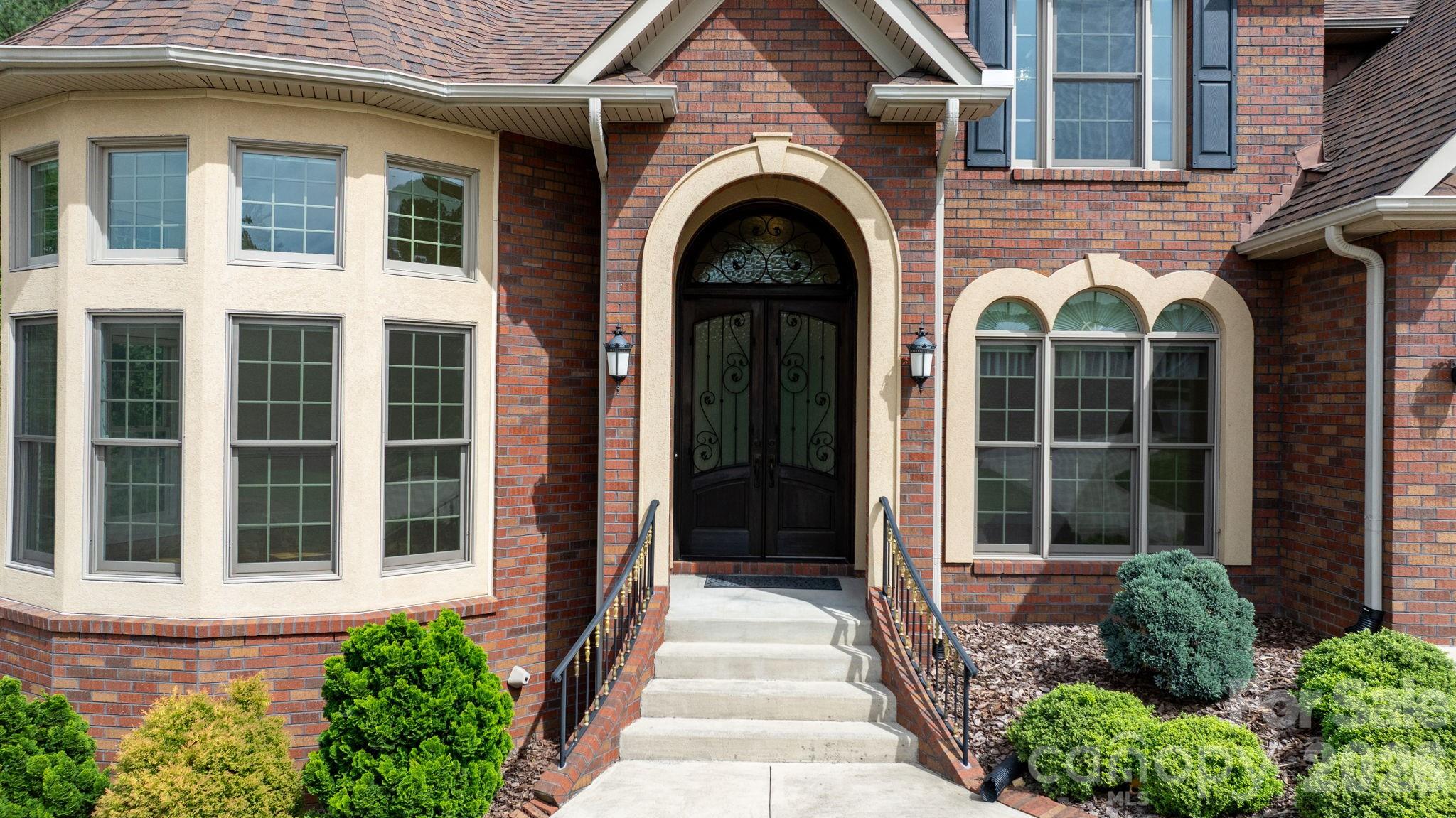 Single Family Residence at 4 Royal Vista Way, Granite Falls, photo 2 of 48