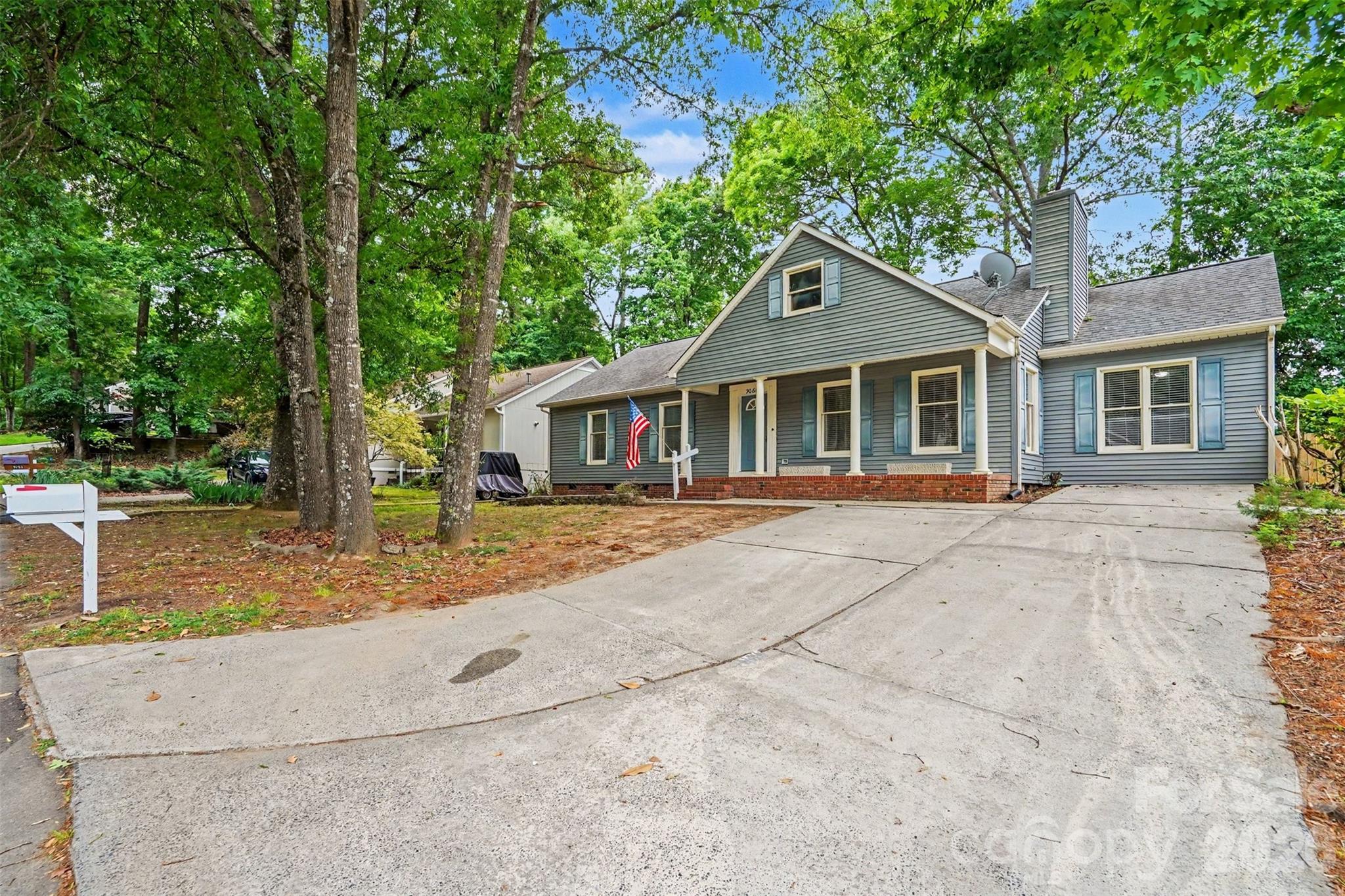 Single Family Residence at 9060 Tulagi Court, Tega Cay, photo 2 of 29