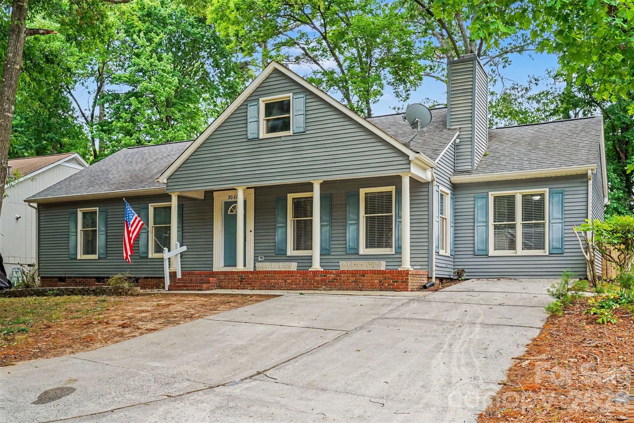 Single Family Residence at 9060 Tulagi Court, Tega Cay, photo 3 of 29