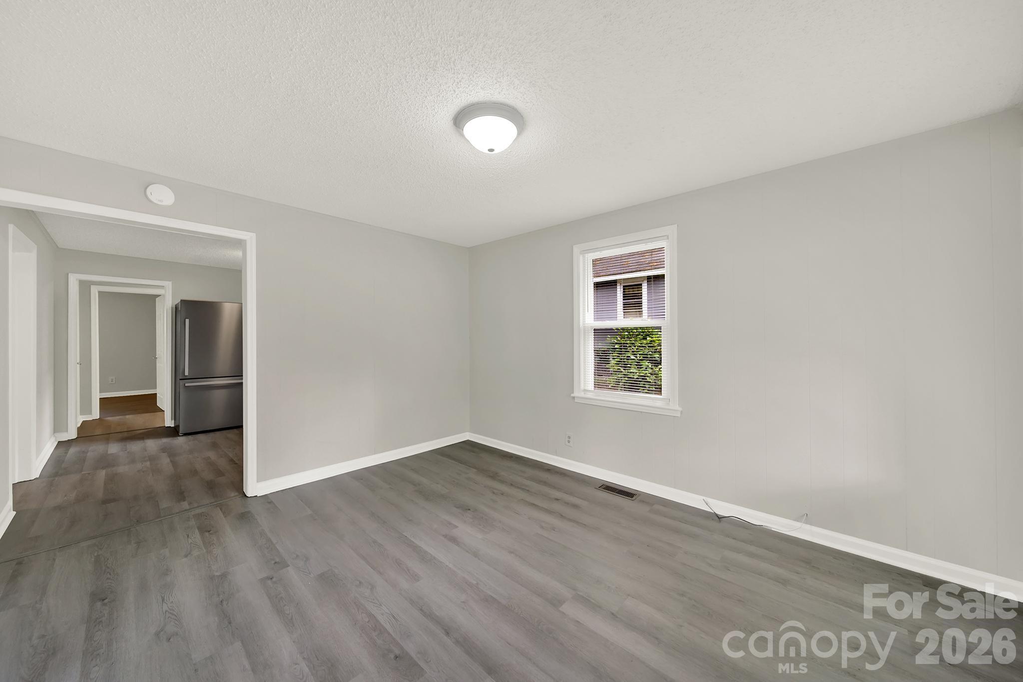 Single Family Residence at 807 Evening Shade Lane, Gastonia, photo 2 of 22