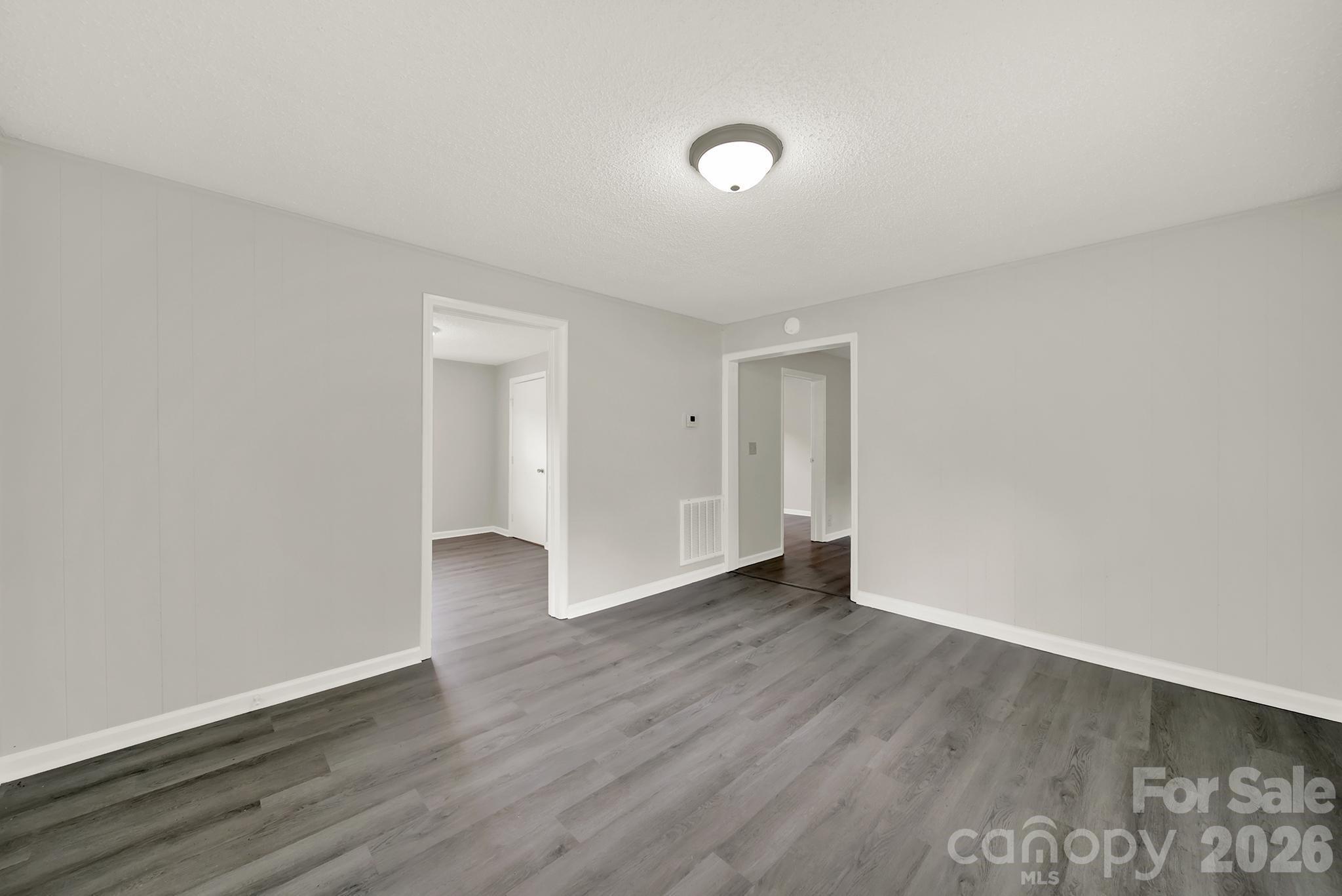 Single Family Residence at 807 Evening Shade Lane, Gastonia, photo 3 of 22