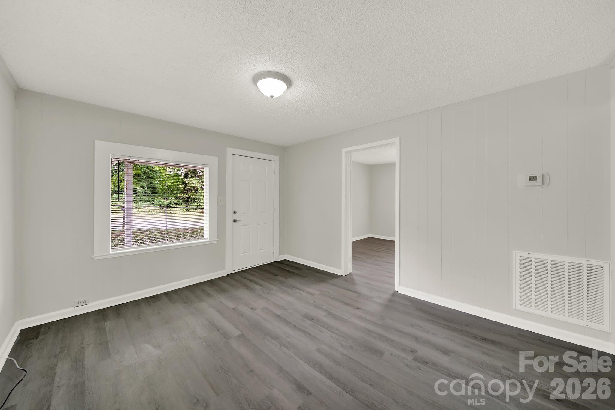 Single Family Residence at 807 Evening Shade Lane, Gastonia, photo 17 of 22
