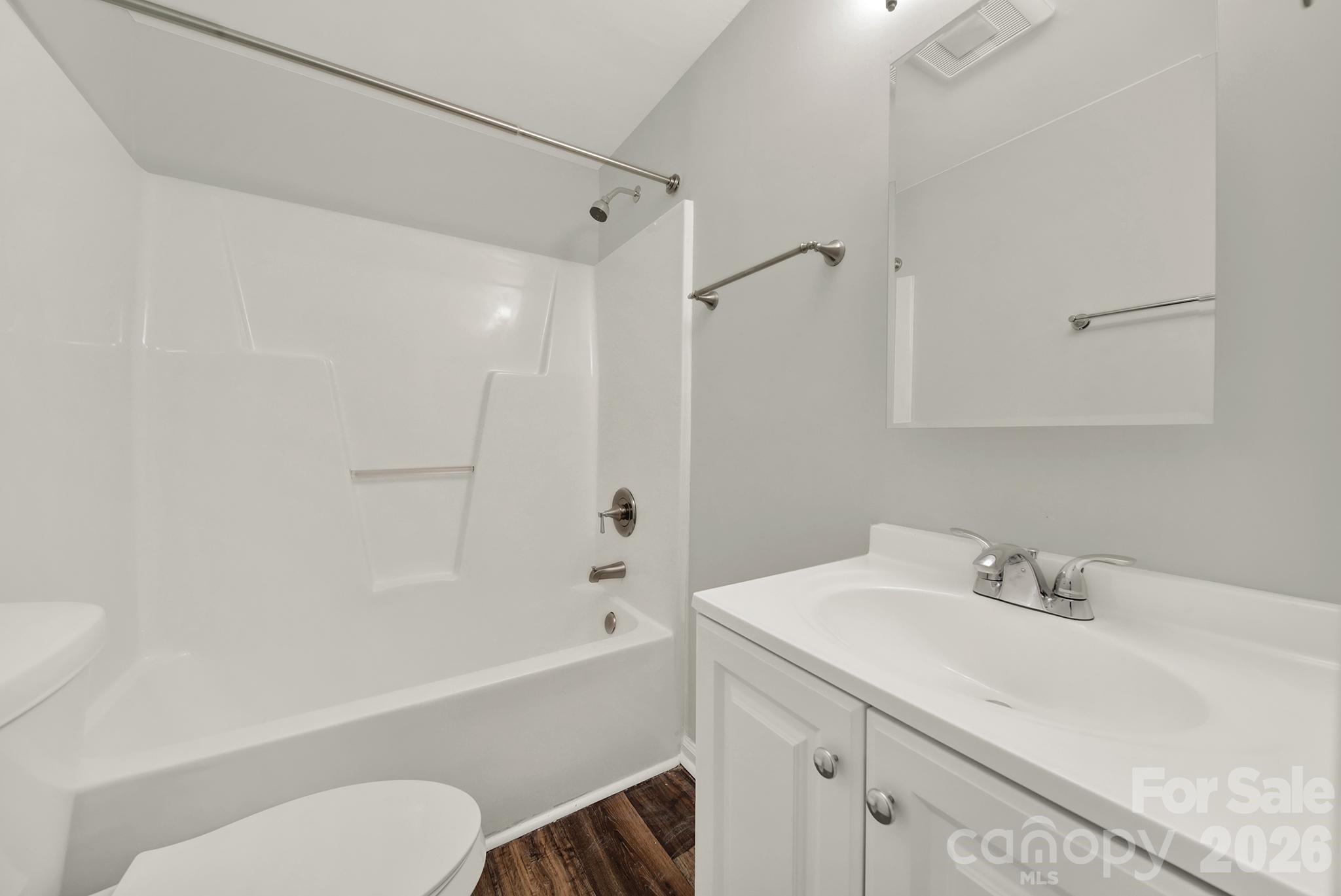 Single Family Residence at 807 Evening Shade Lane, Gastonia, photo 19 of 22
