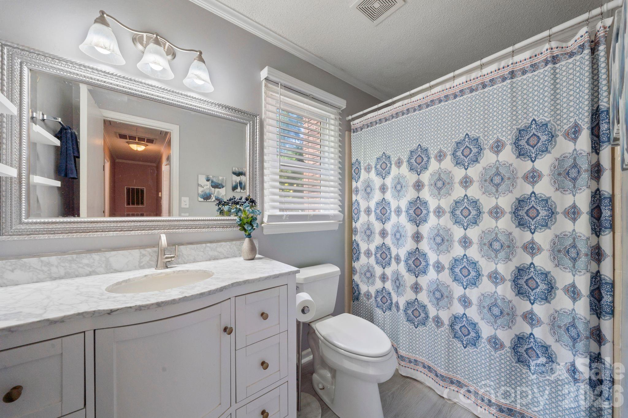 Single Family Residence at 3306 Tamworth Lane, Gastonia, photo 21 of 43