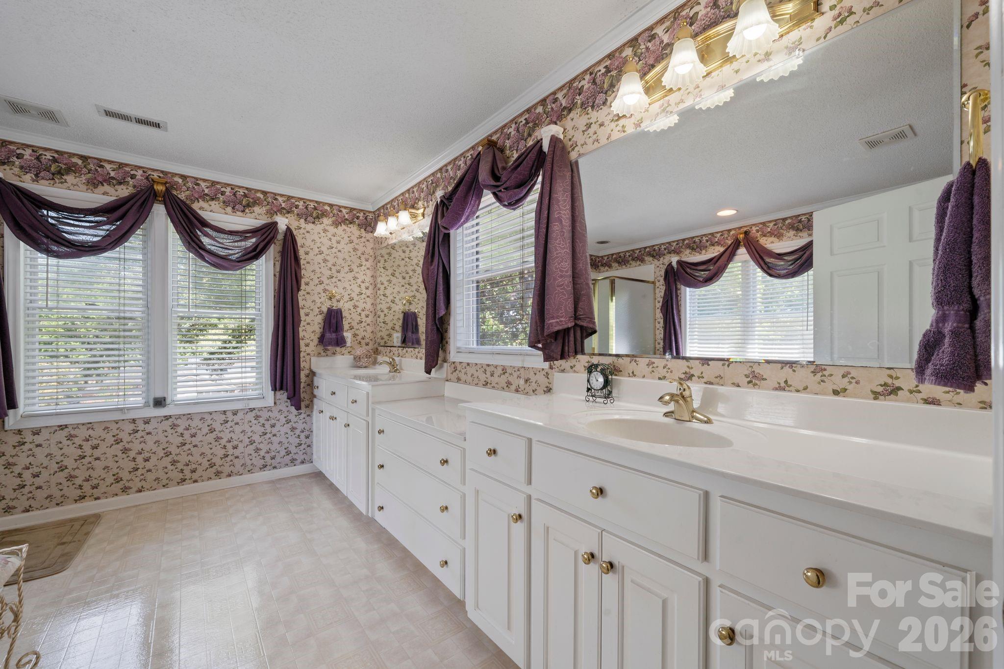 Single Family Residence at 3306 Tamworth Lane, Gastonia, photo 24 of 43
