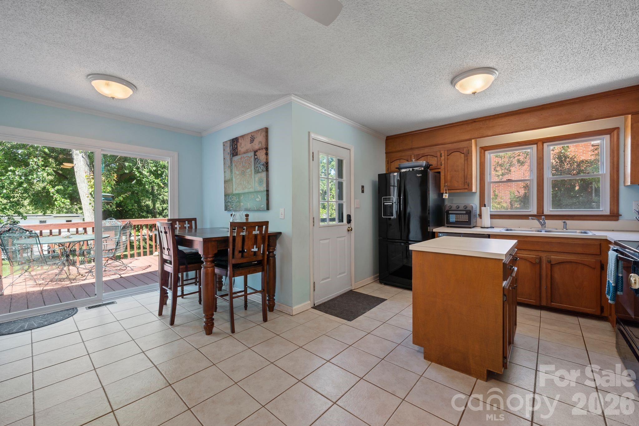 Single Family Residence at 3306 Tamworth Lane, Gastonia, photo 11 of 43