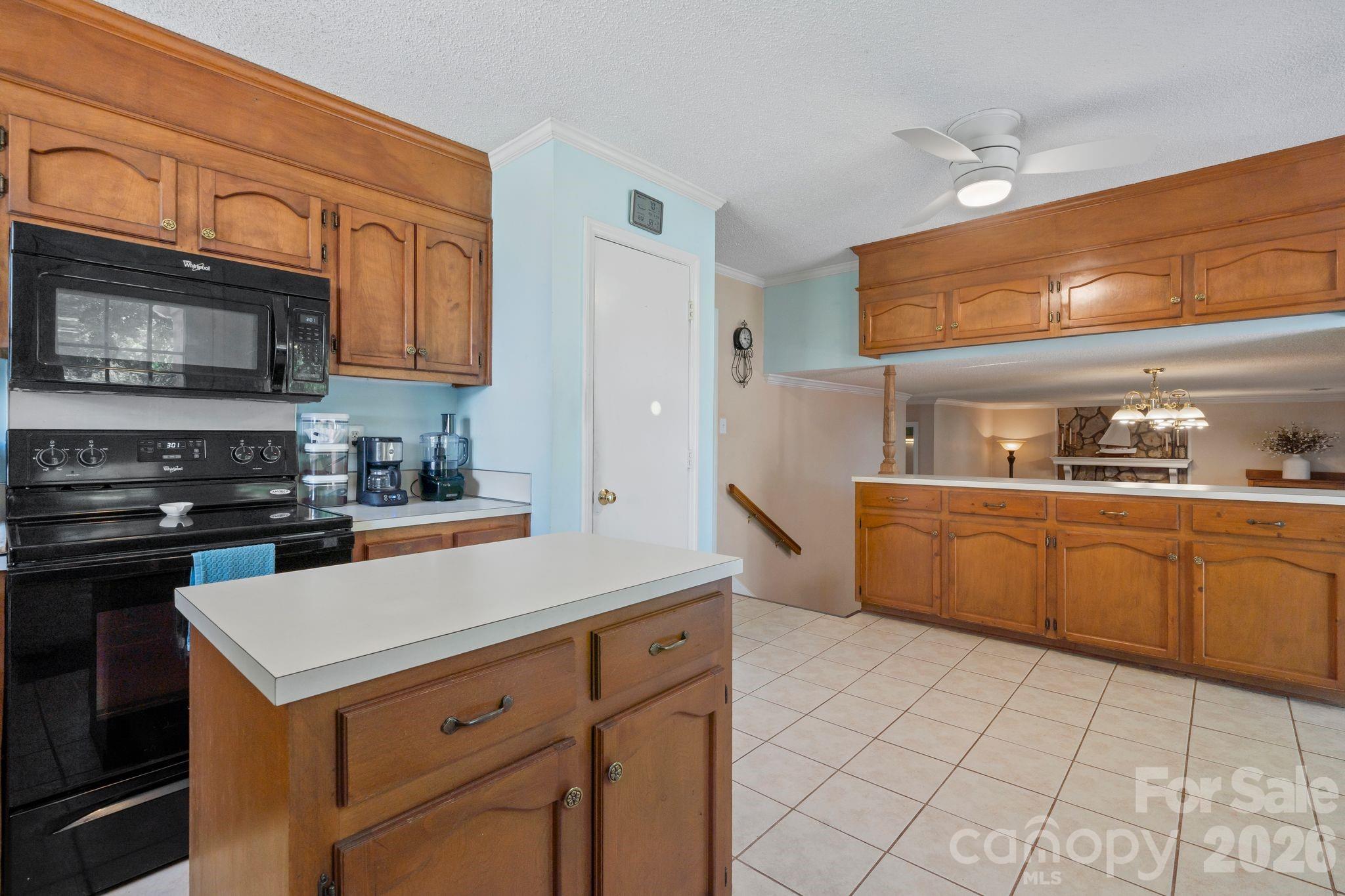 Single Family Residence at 3306 Tamworth Lane, Gastonia, photo 14 of 43