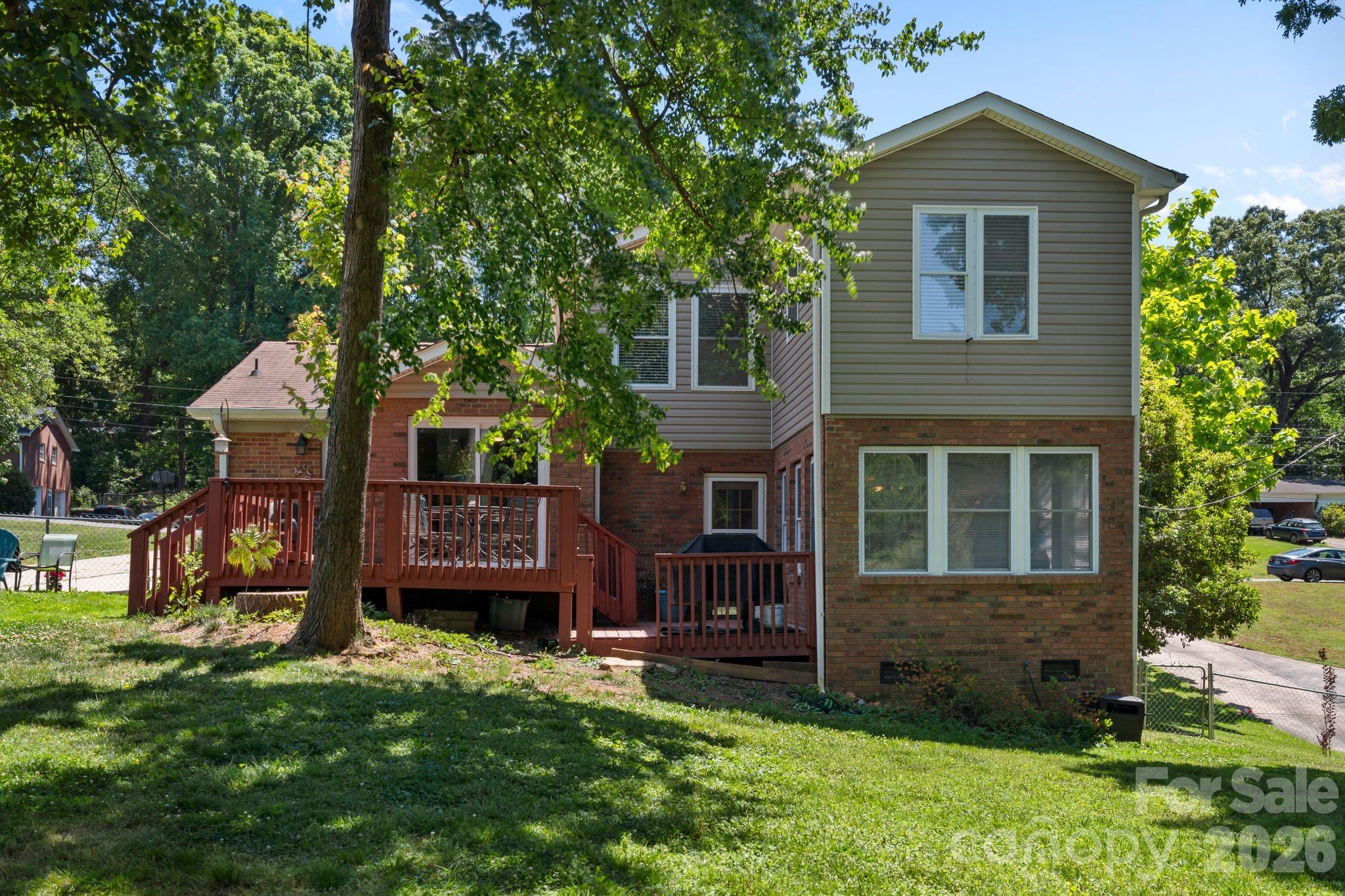 Single Family Residence at 3306 Tamworth Lane, Gastonia, photo 39 of 43