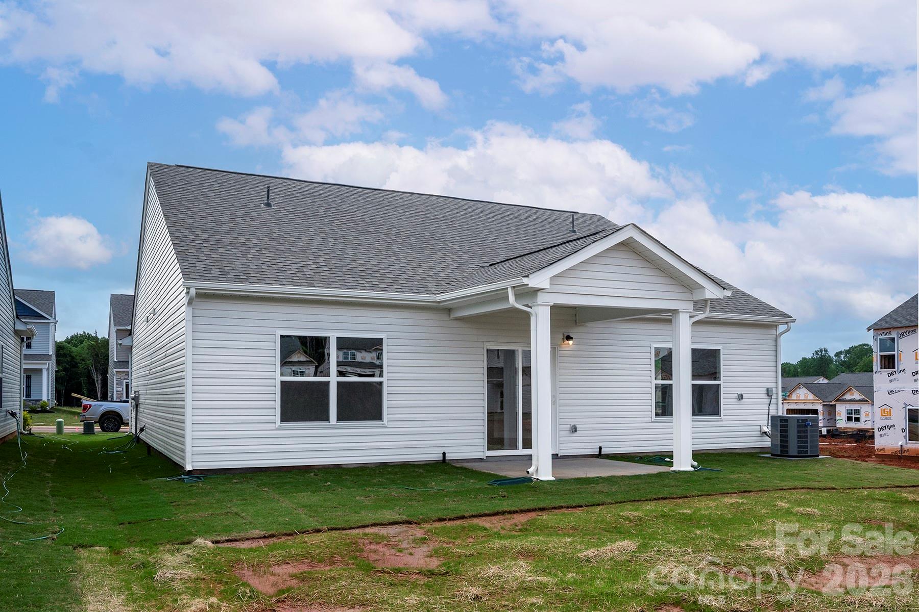 Single Family Residence at 714 Willow Estates Drive, Shelby, photo 3 of 21