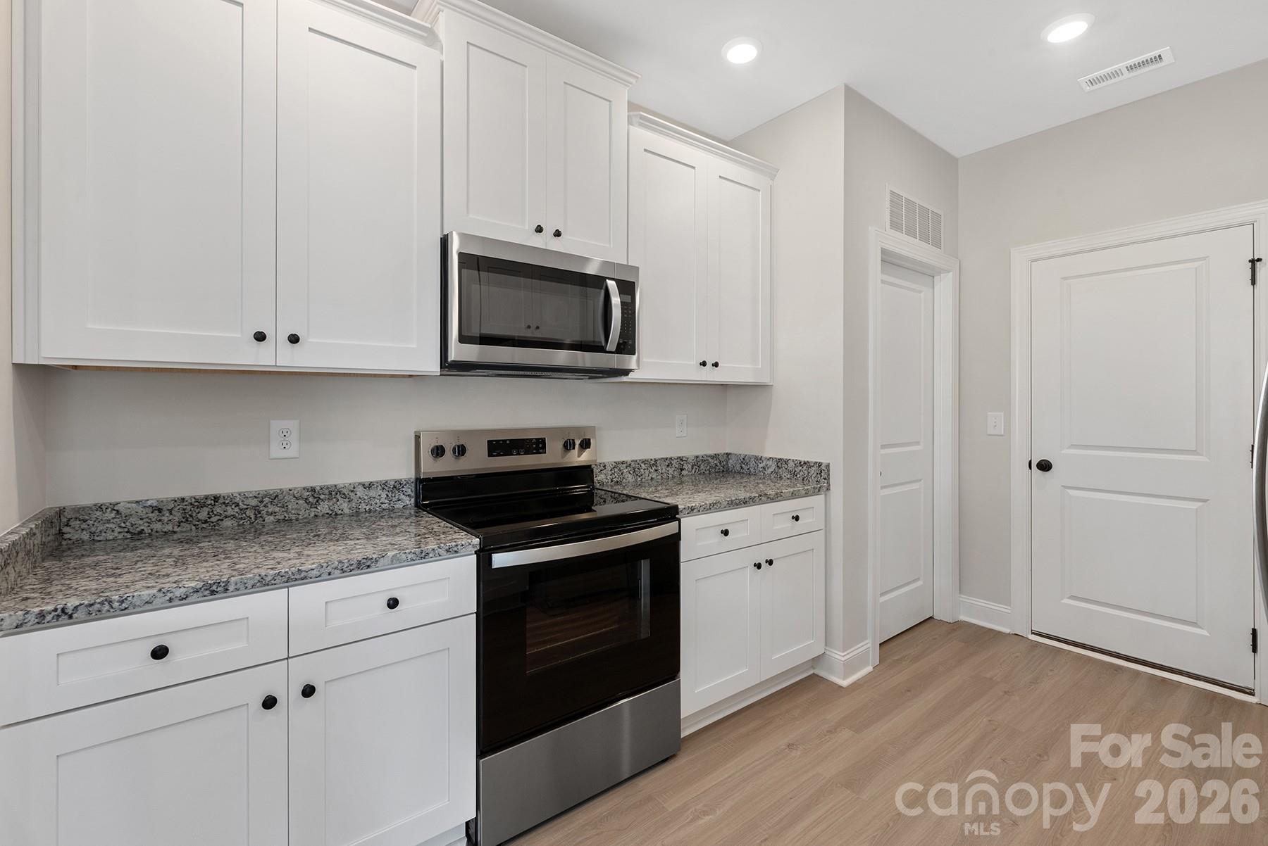 Single Family Residence at 714 Willow Estates Drive, Shelby, photo 10 of 21