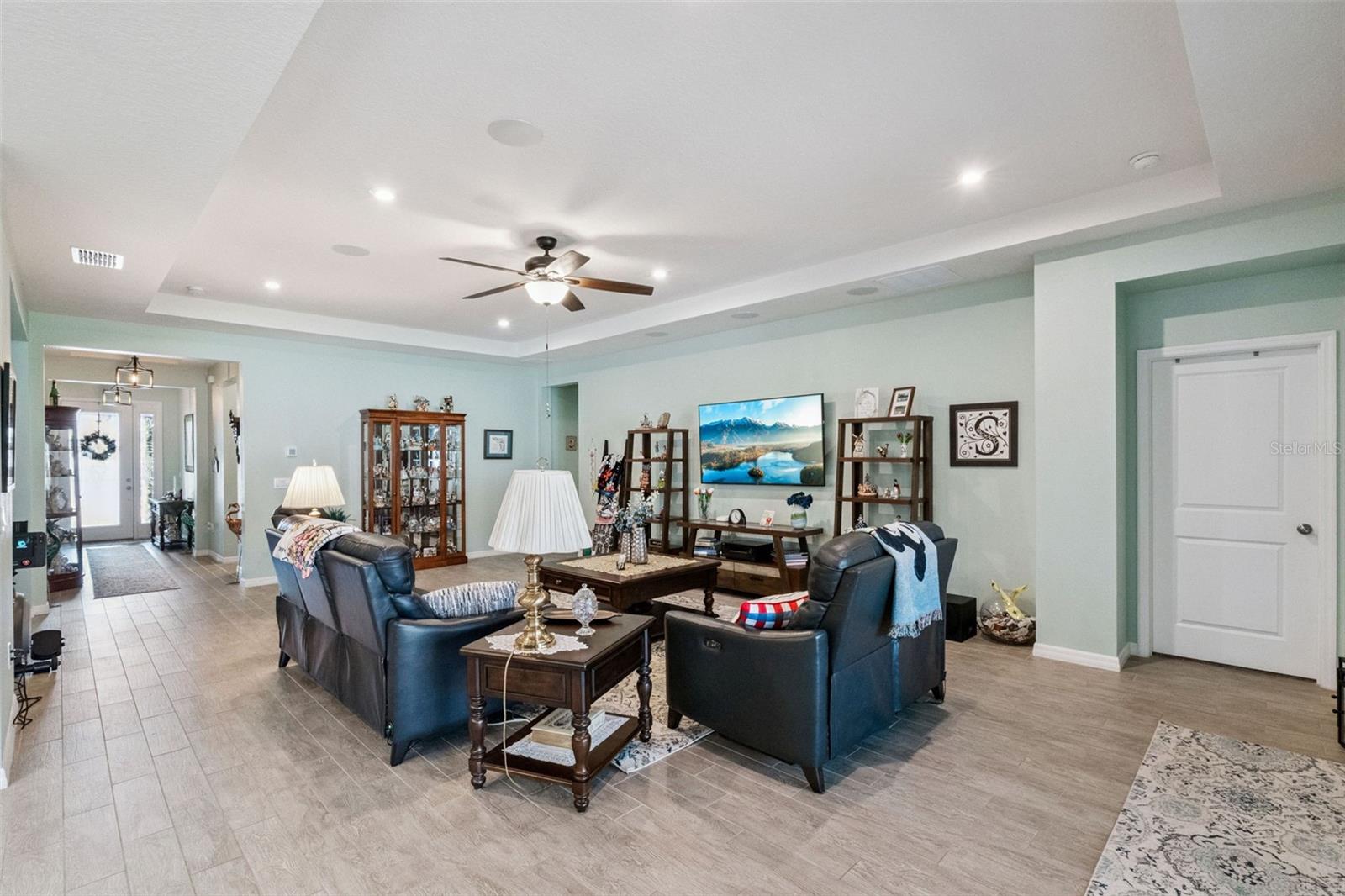 Single Family Residence at 3904 REDFIN PL, KISSIMMEE, photo 4 of 48