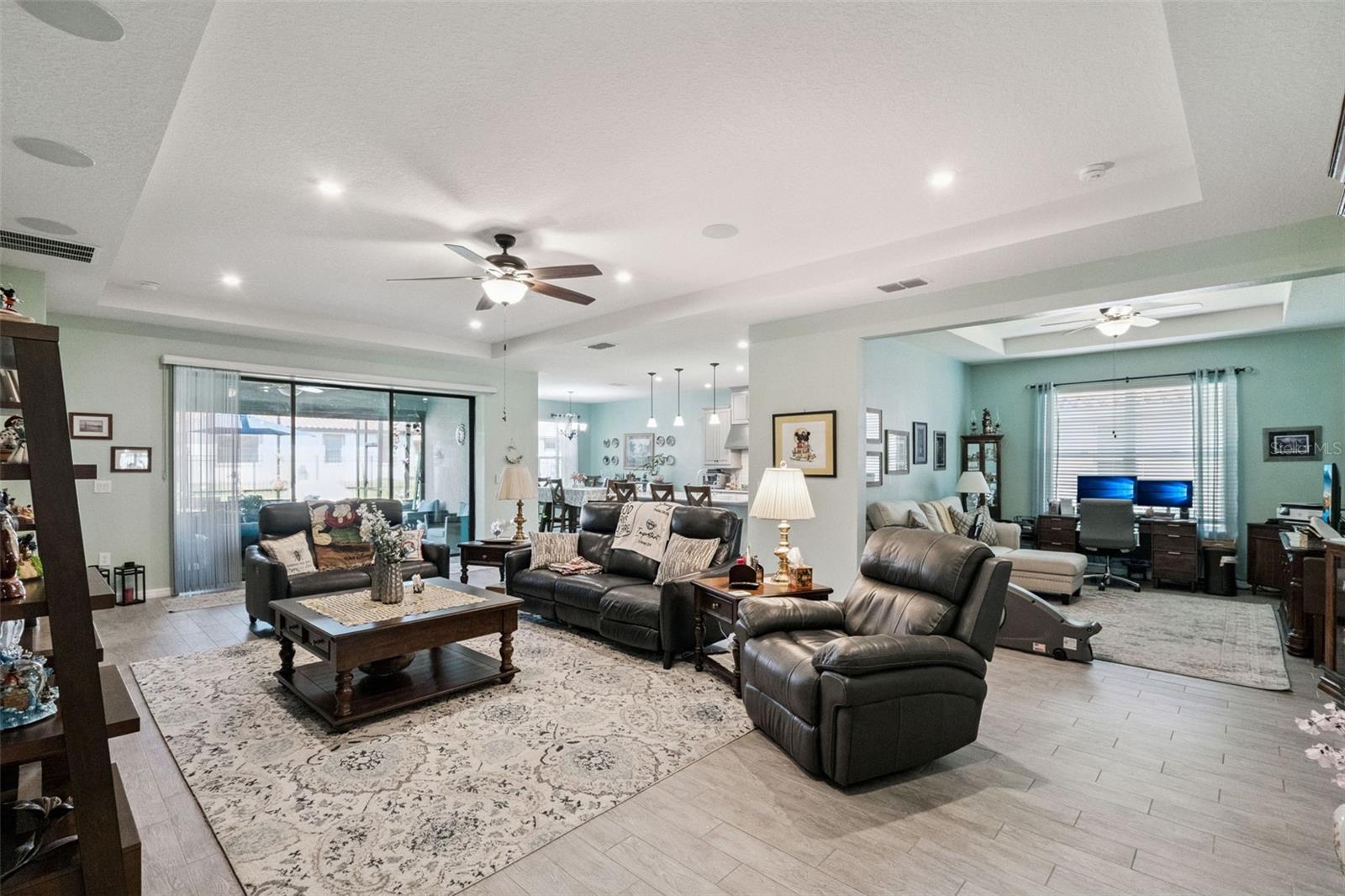 Single Family Residence at 3904 REDFIN PL, KISSIMMEE, photo 5 of 48