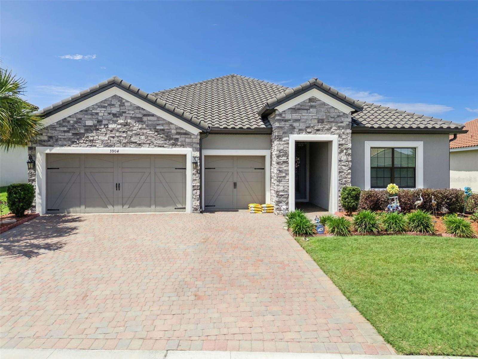 Single Family Residence at 3904 REDFIN PL, KISSIMMEE, photo 32 of 48