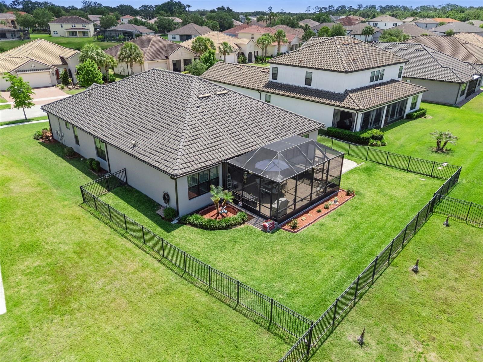 Single Family Residence at 3904 REDFIN PL, KISSIMMEE, photo 33 of 48