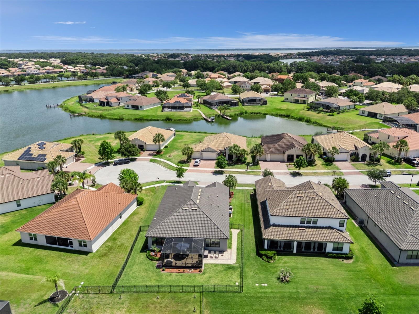 Single Family Residence at 3904 REDFIN PL, KISSIMMEE, photo 37 of 48