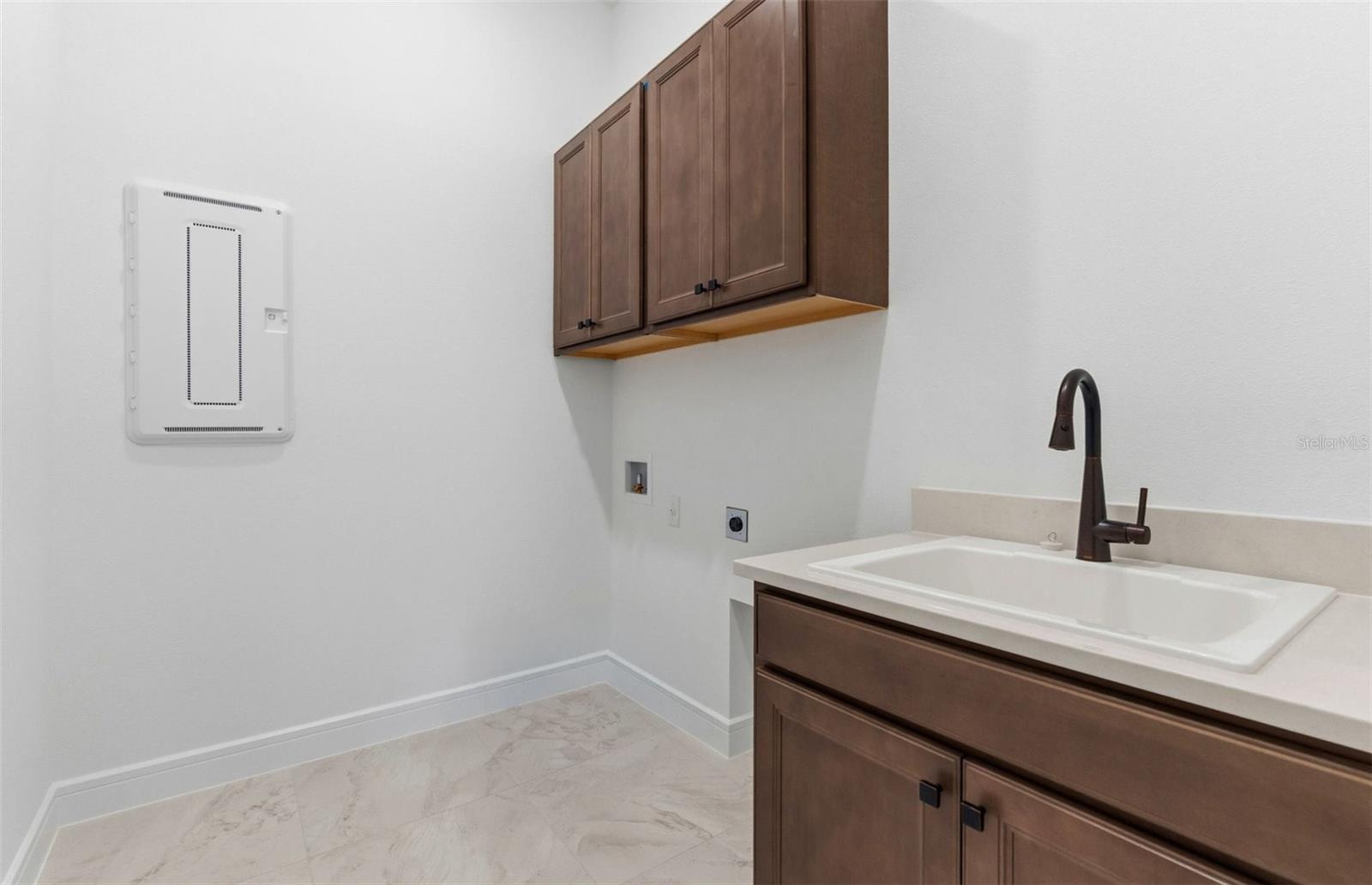Laundry Room w/Built-In Cabinets - 8439 SW 58TH LOOP, OCALA