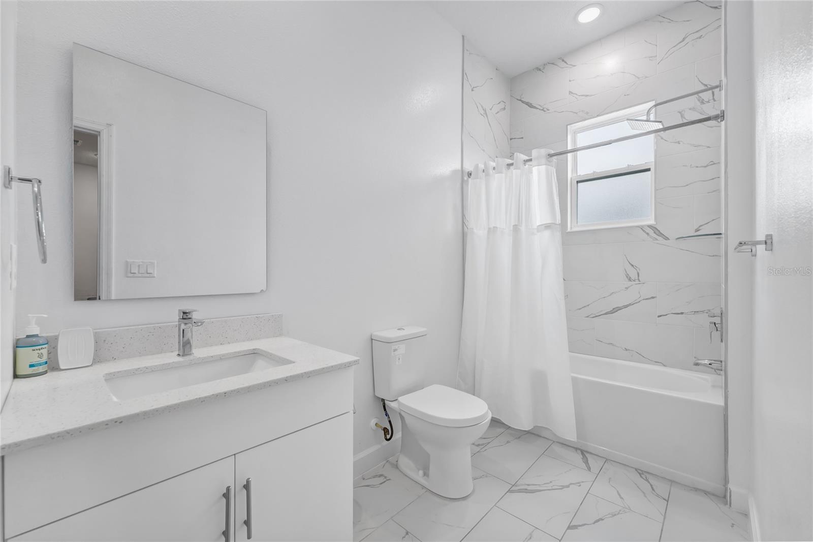 Townhouse at 344 FAMAGUSTA DR DR, DAVENPORT, photo 19 of 51