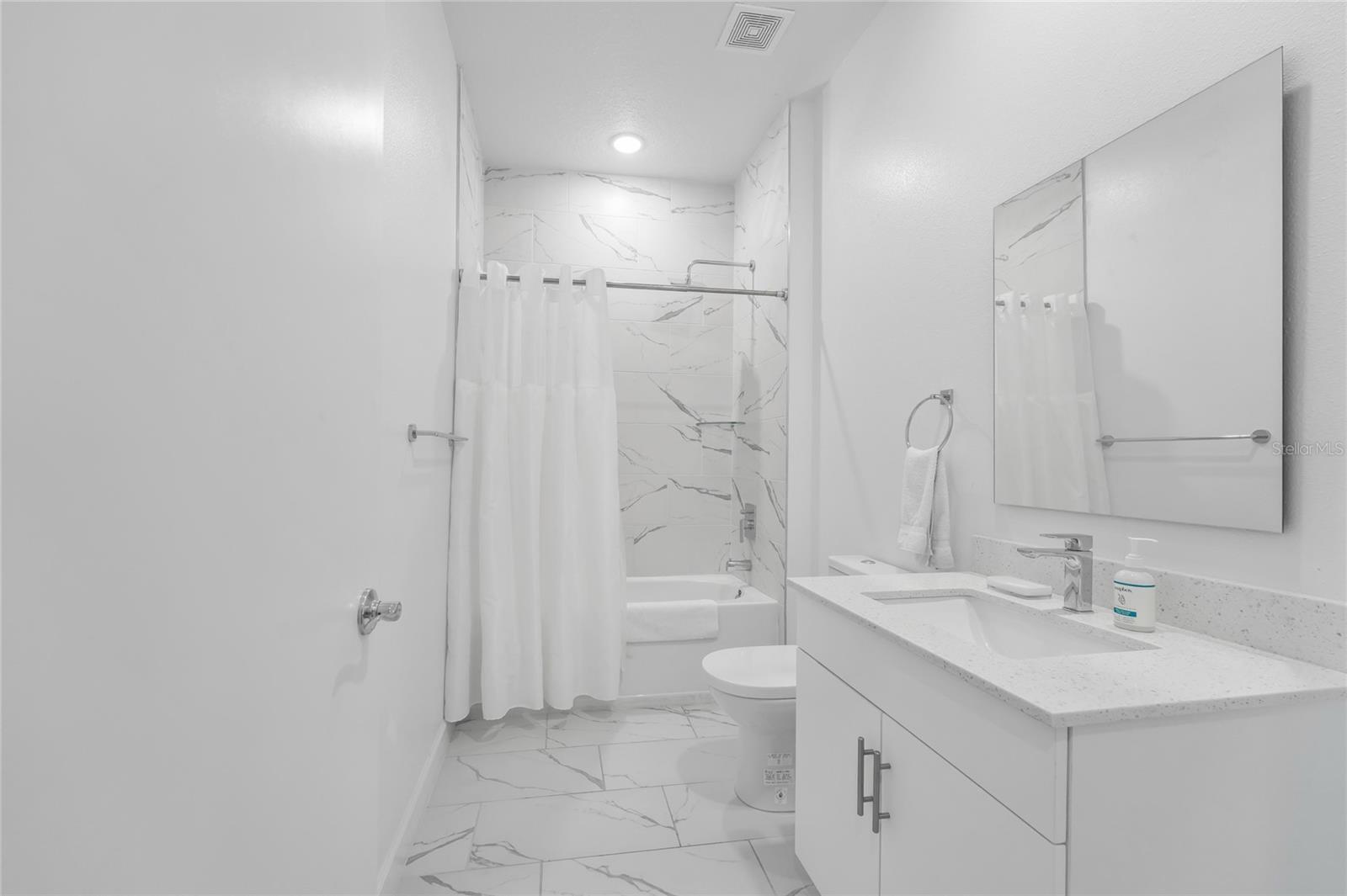 Townhouse at 344 FAMAGUSTA DR DR, DAVENPORT, photo 31 of 51