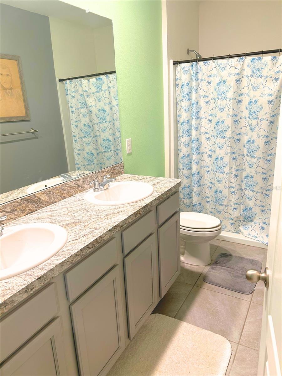 Primary BaTH - 305 FELTRIM RESERVE BLVD, DAVENPORT