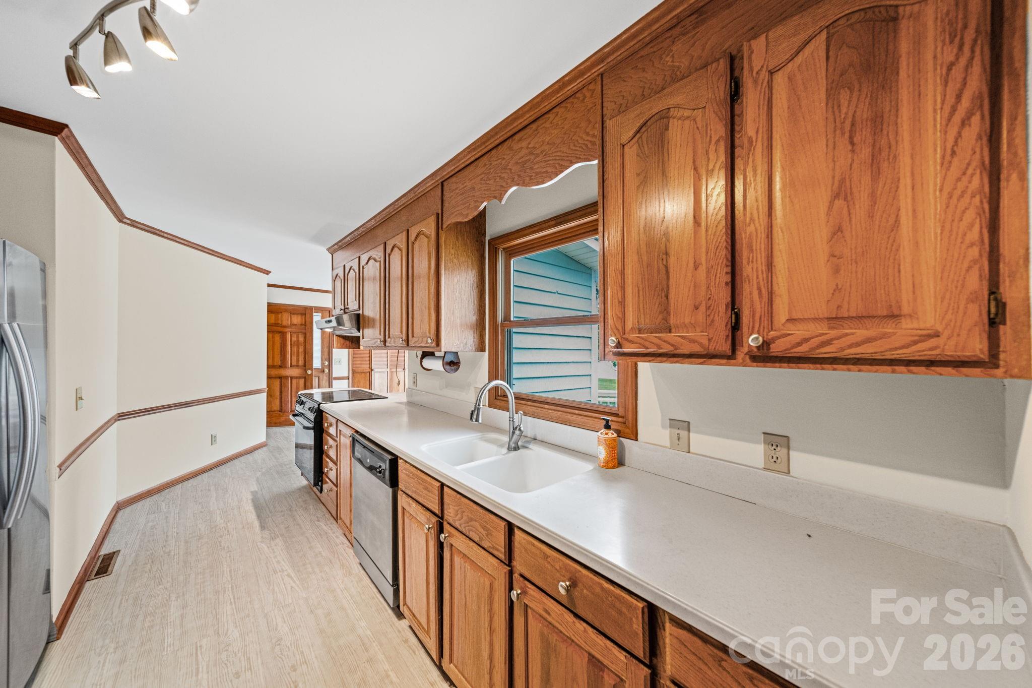 Single Family Residence at 541 Harbor Road, Norwood, photo 13 of 40