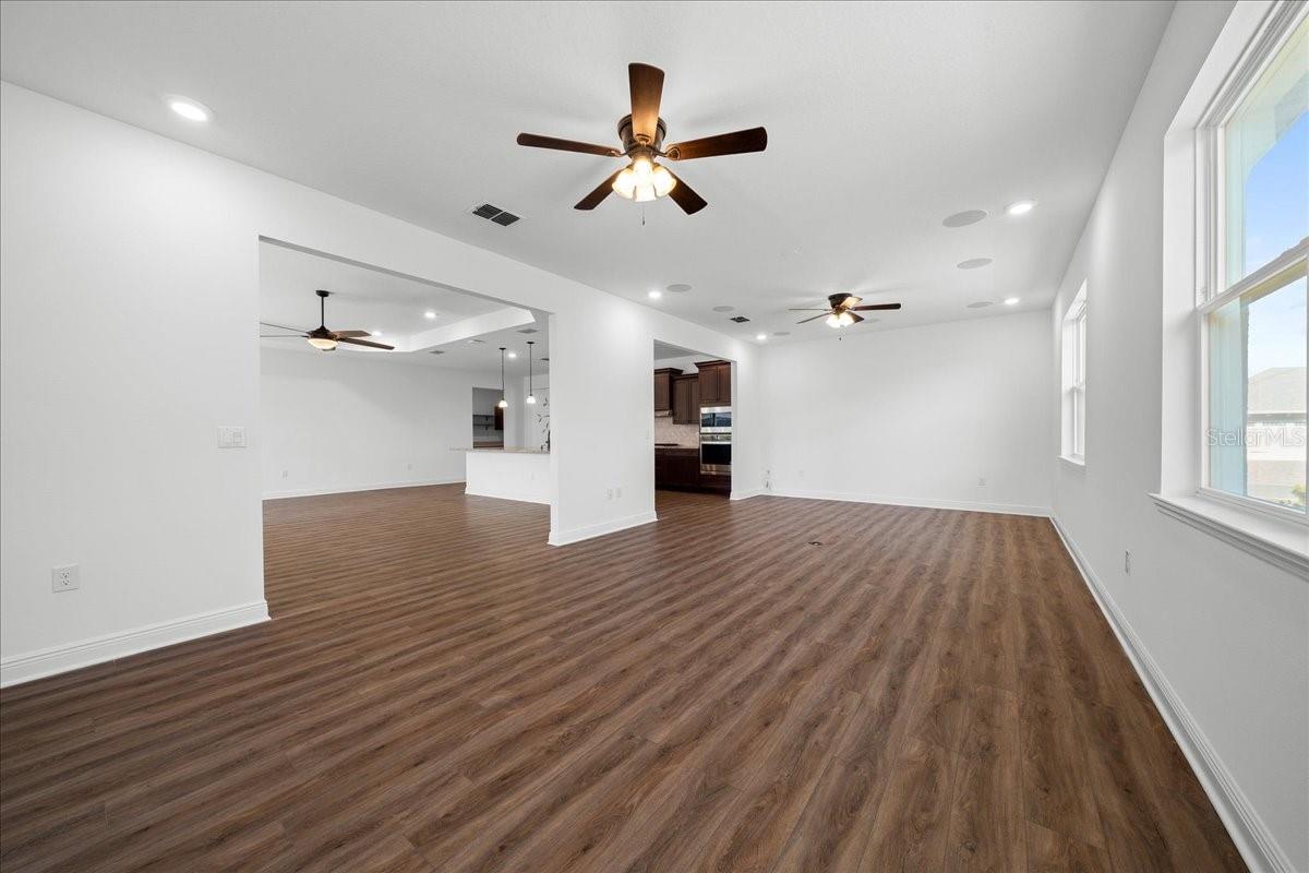 Single Family Residence at 8233 SW 93RD TER, OCALA, photo 4 of 56