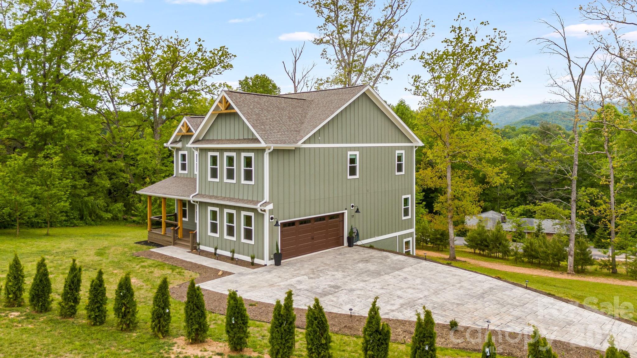 Single Family Residence at 17 Baxter Woods Lane, Candler, photo 4 of 41
