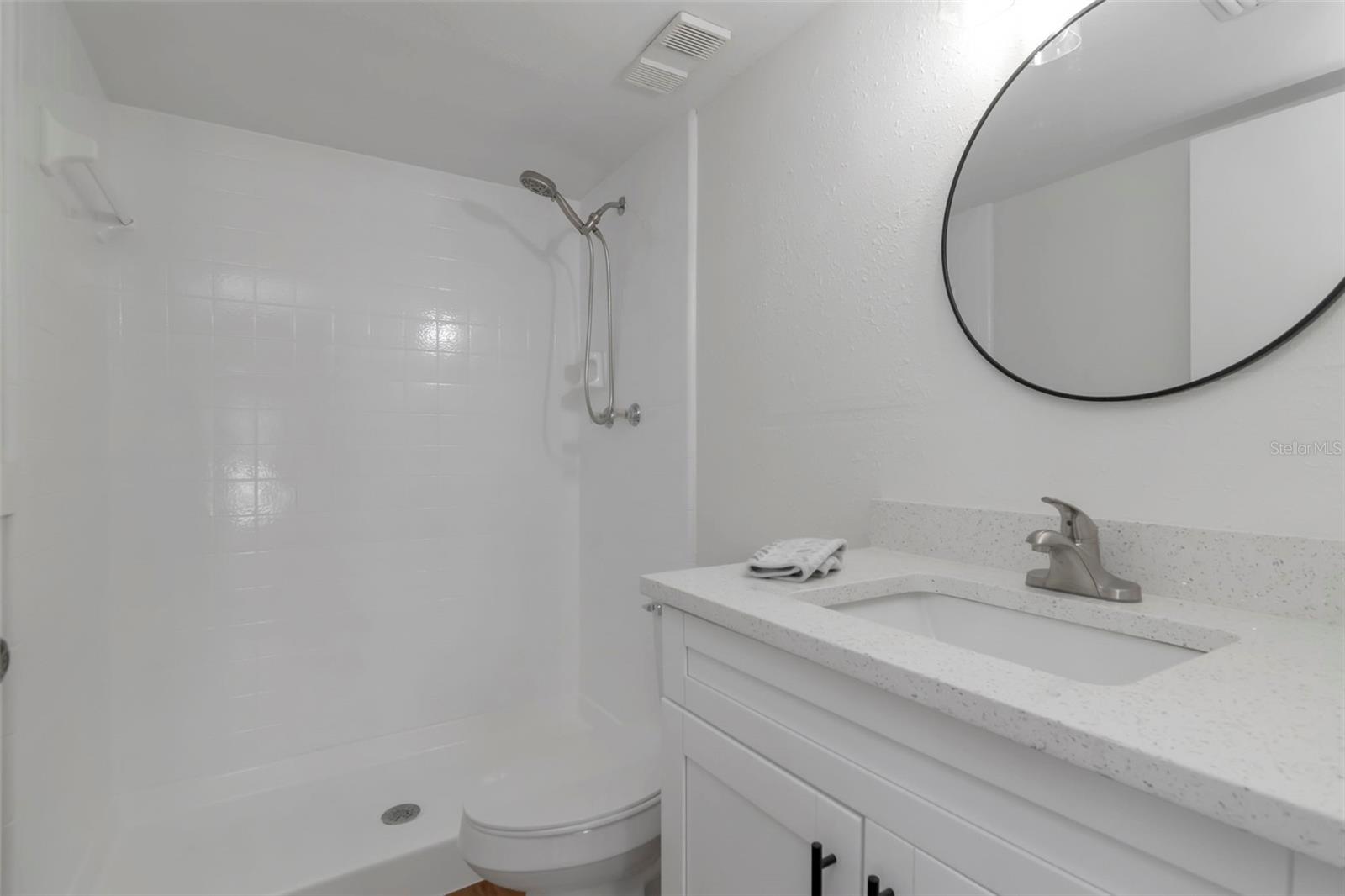 Renovated Primary Bathroom - 3211 LAKE PINE WAY E #A1, TARPON SPRINGS