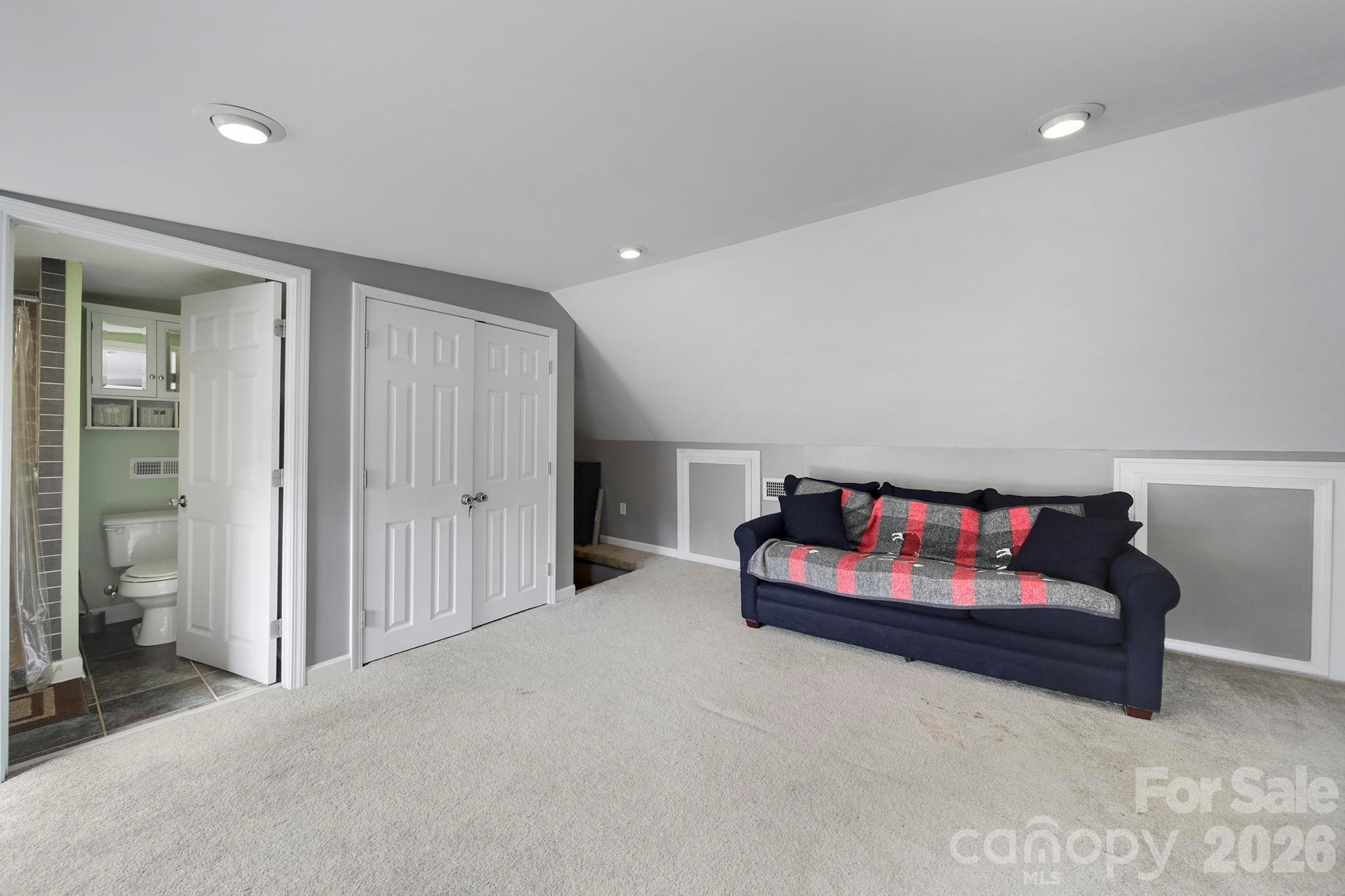 4th Bedroom upstairs, separate staircase off garage - 530 Calabash Road, Clover