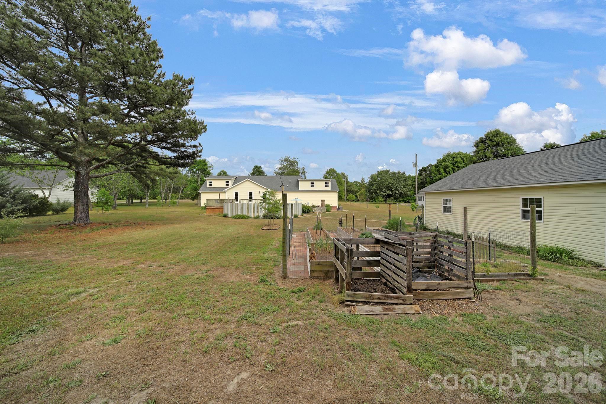 Single Family Residence at 530 Calabash Road, Clover, photo 35 of 47