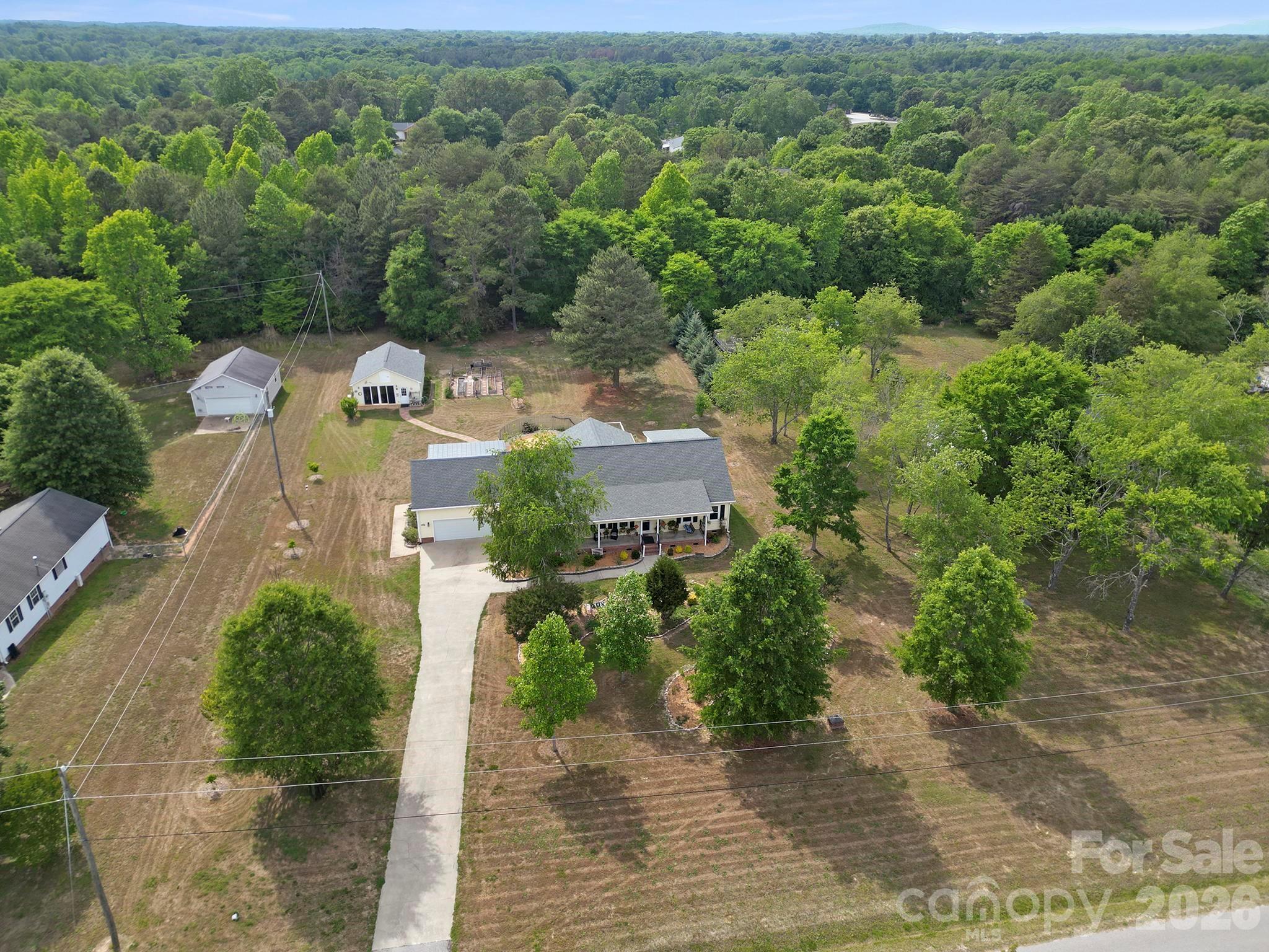 Single Family Residence at 530 Calabash Road, Clover, photo 38 of 47