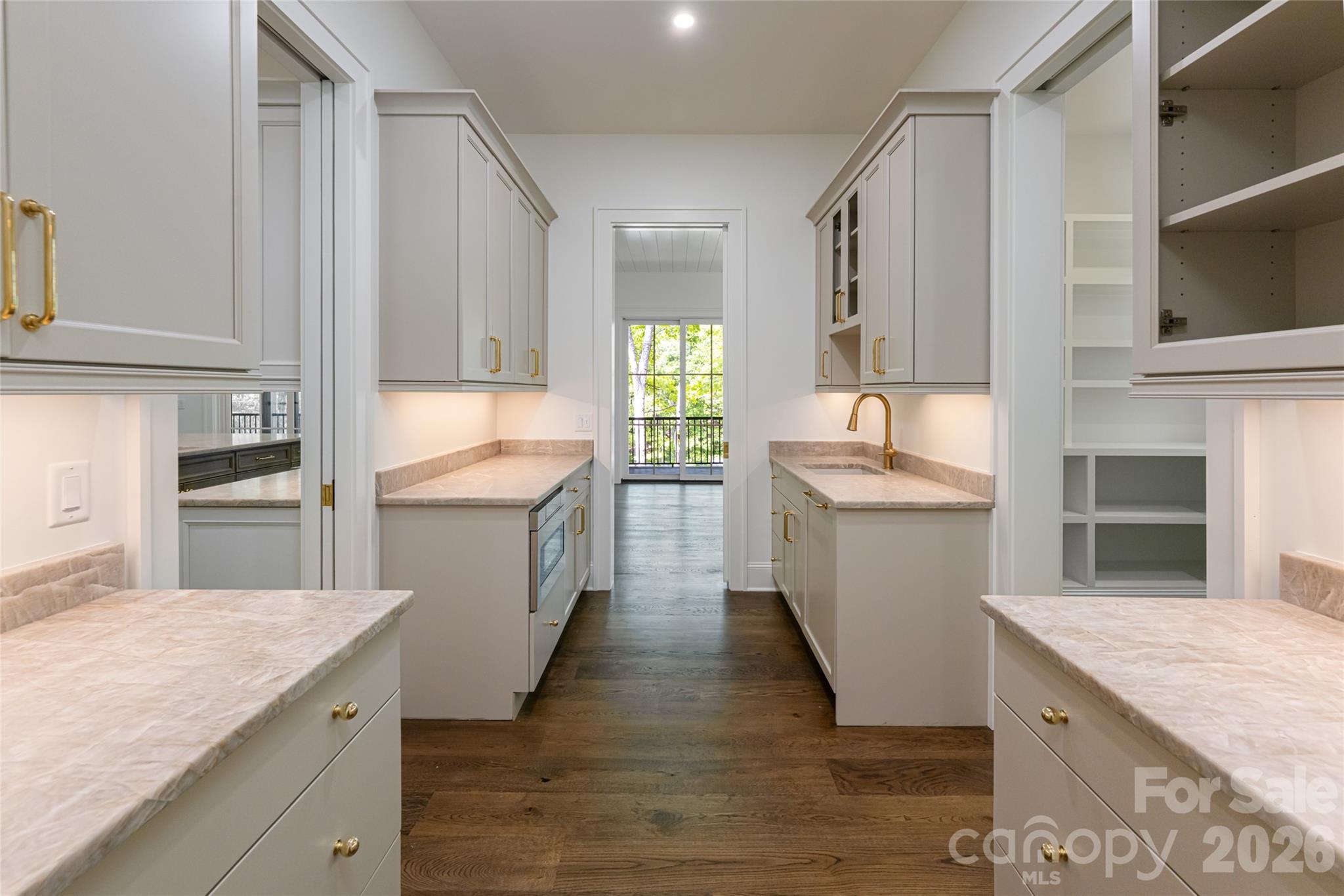 Scullery - 99 Little Cherokee Ridge, Hendersonville