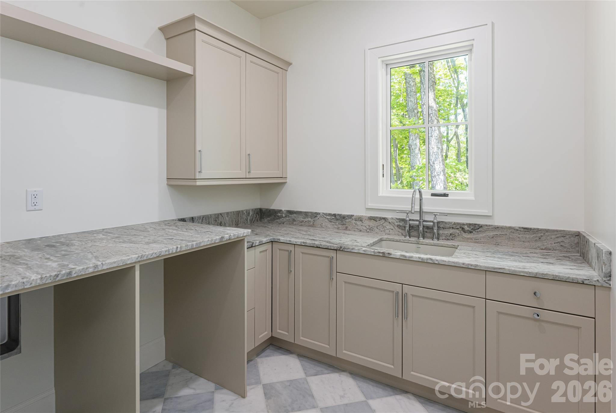 Laundry Room - 99 Little Cherokee Ridge, Hendersonville