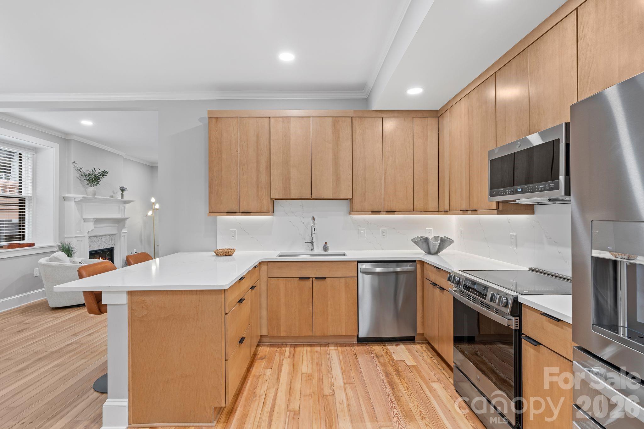 Condominium at 134 Biltmore Avenue, Asheville, photo 14 of 46