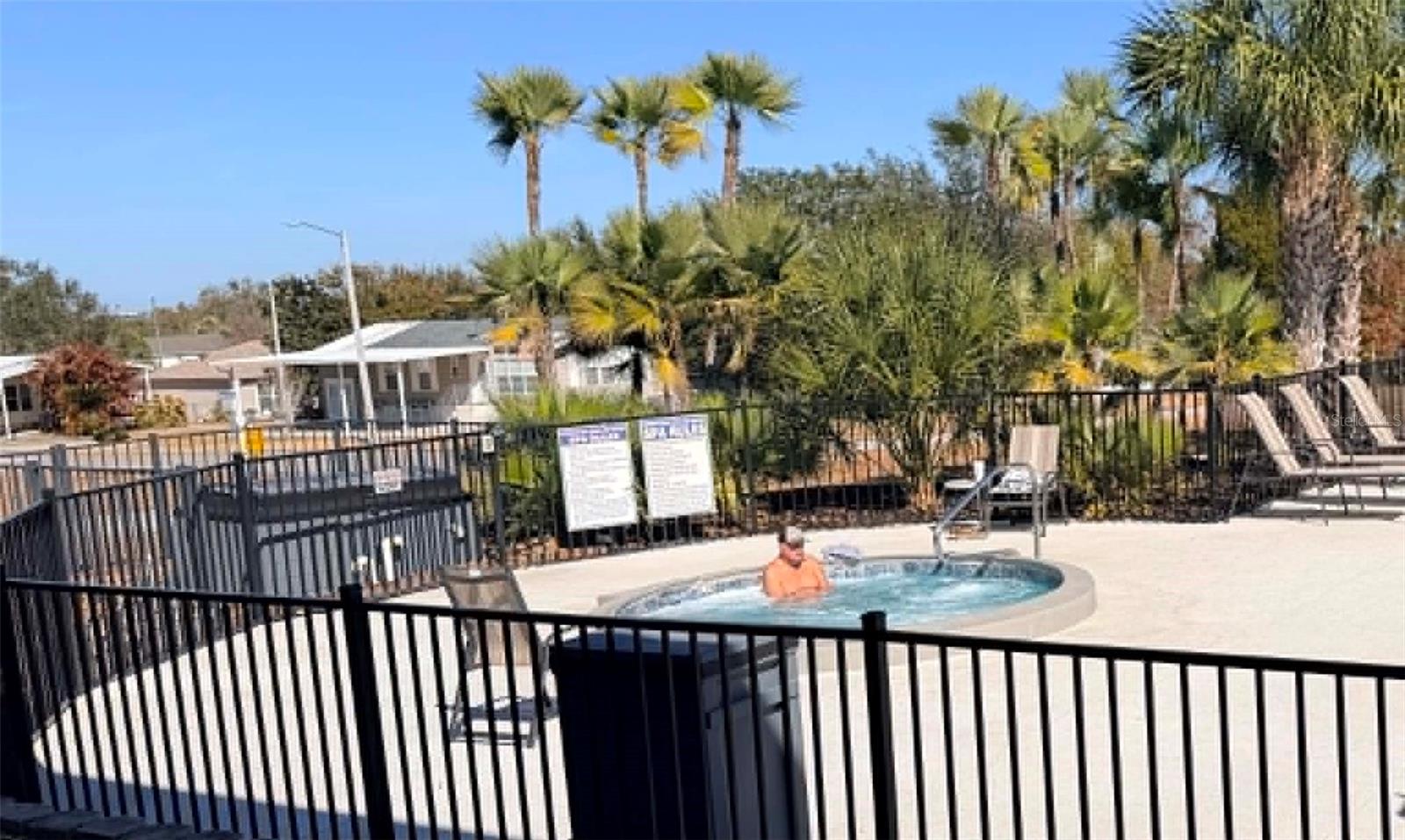Hot-tub at the clubhouse - 50989 HIGHWAY 27 #87, DAVENPORT