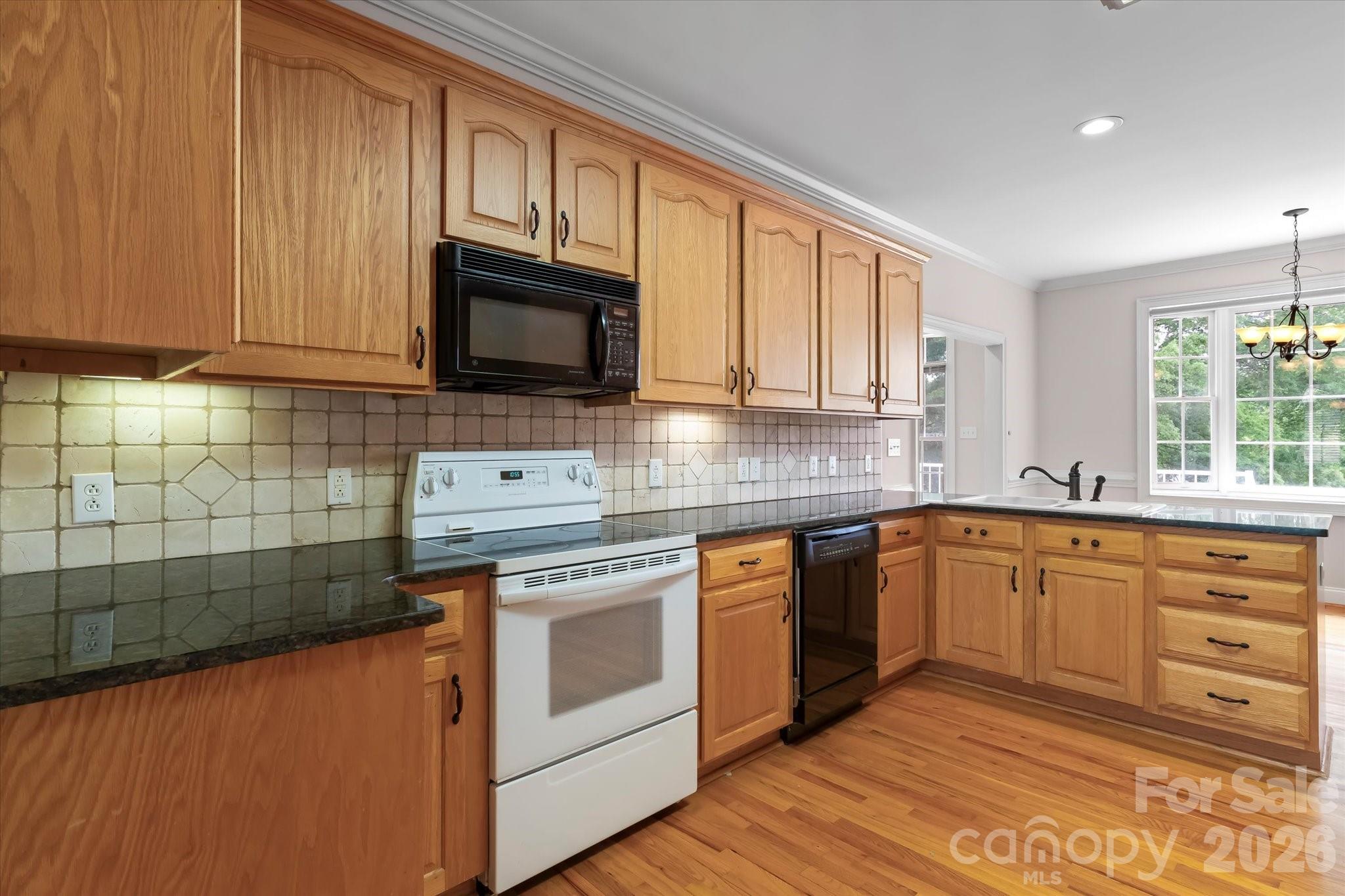 Single Family Residence at 139 Morning Dove Lane, Statesville, photo 9 of 47