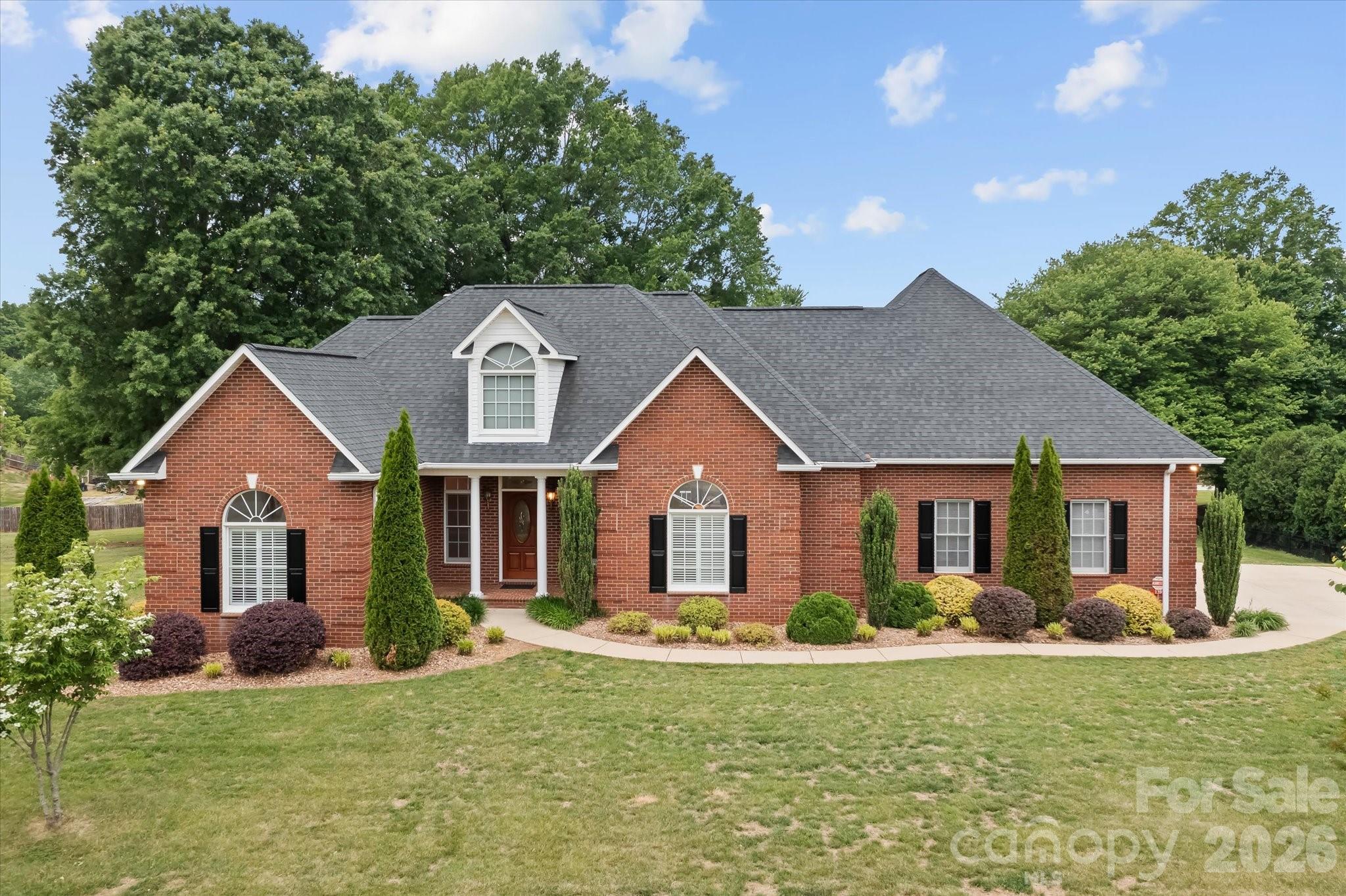 Single Family Residence at 139 Morning Dove Lane, Statesville, photo 2 of 47