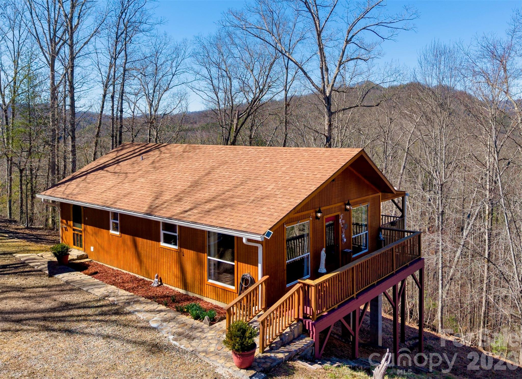 Thoughtfully Designed Residence - 288 Rebel Drive, Hot Springs