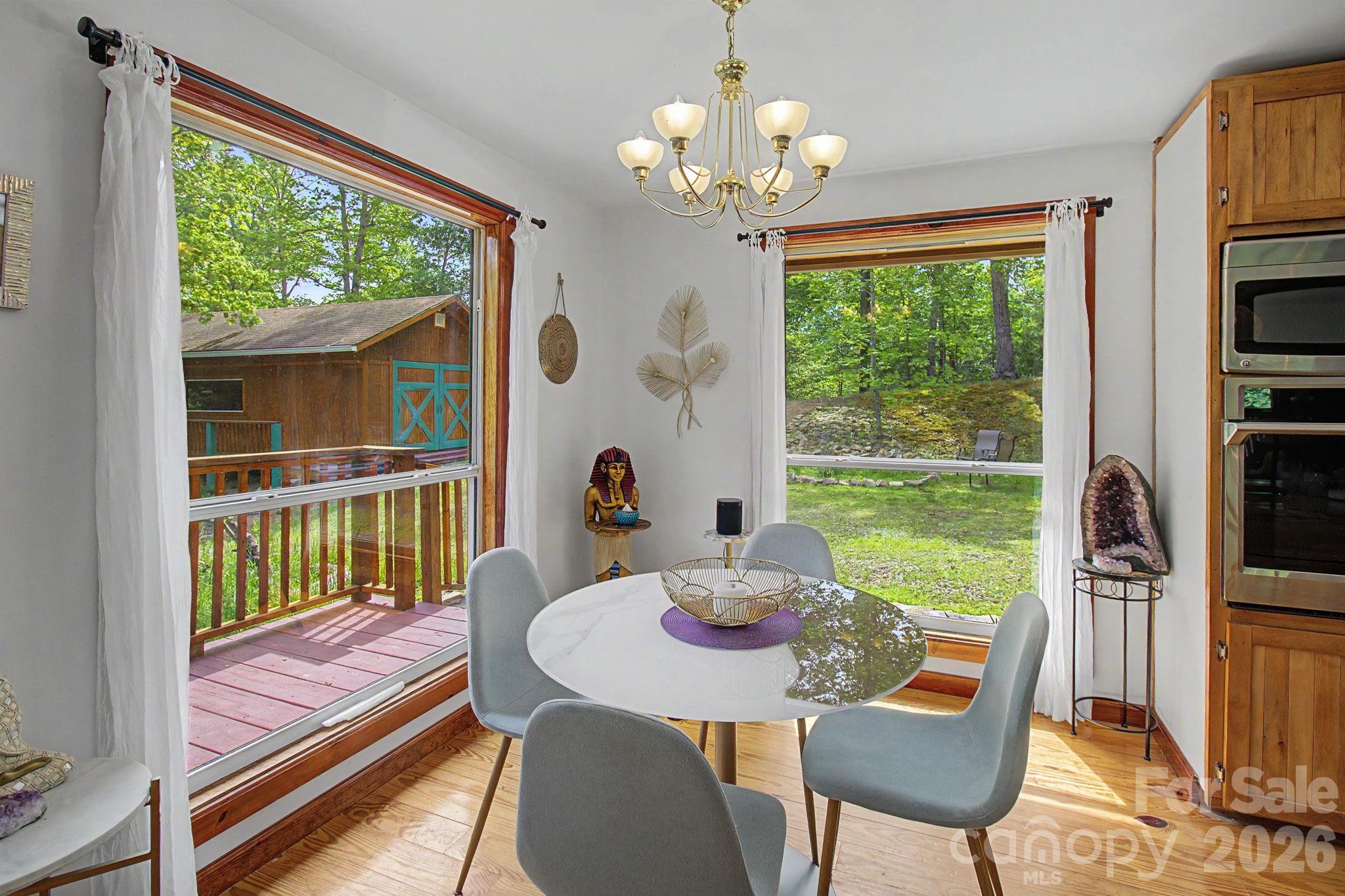 Hardwood Floors + Open Concept Floorplan - 288 Rebel Drive, Hot Springs