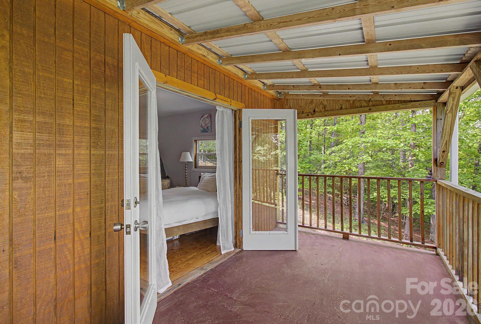 Feel Worlds Away From the Noise of Everyday Life - 288 Rebel Drive, Hot Springs