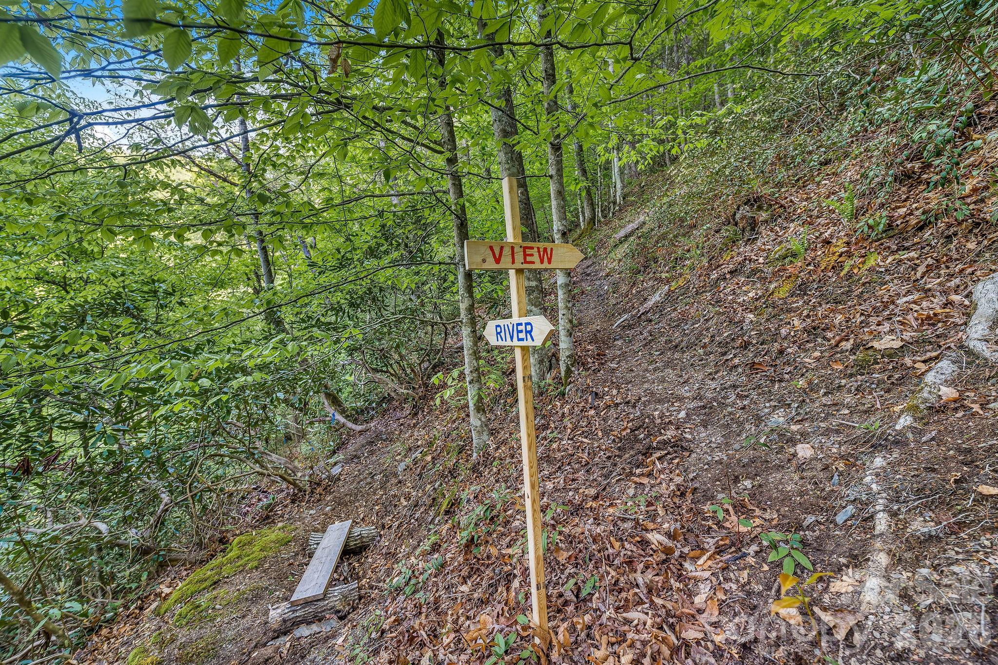 There are 5 color coded trails on this lot. - 31 Caddis Court, Marshall