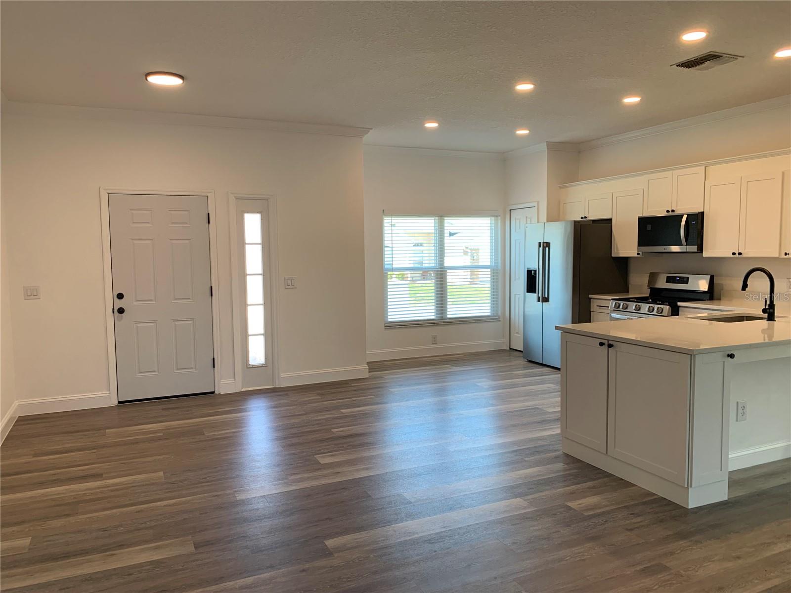 Single Family Residence at 133 JAYBEE AVE, DAVENPORT, photo 9 of 31