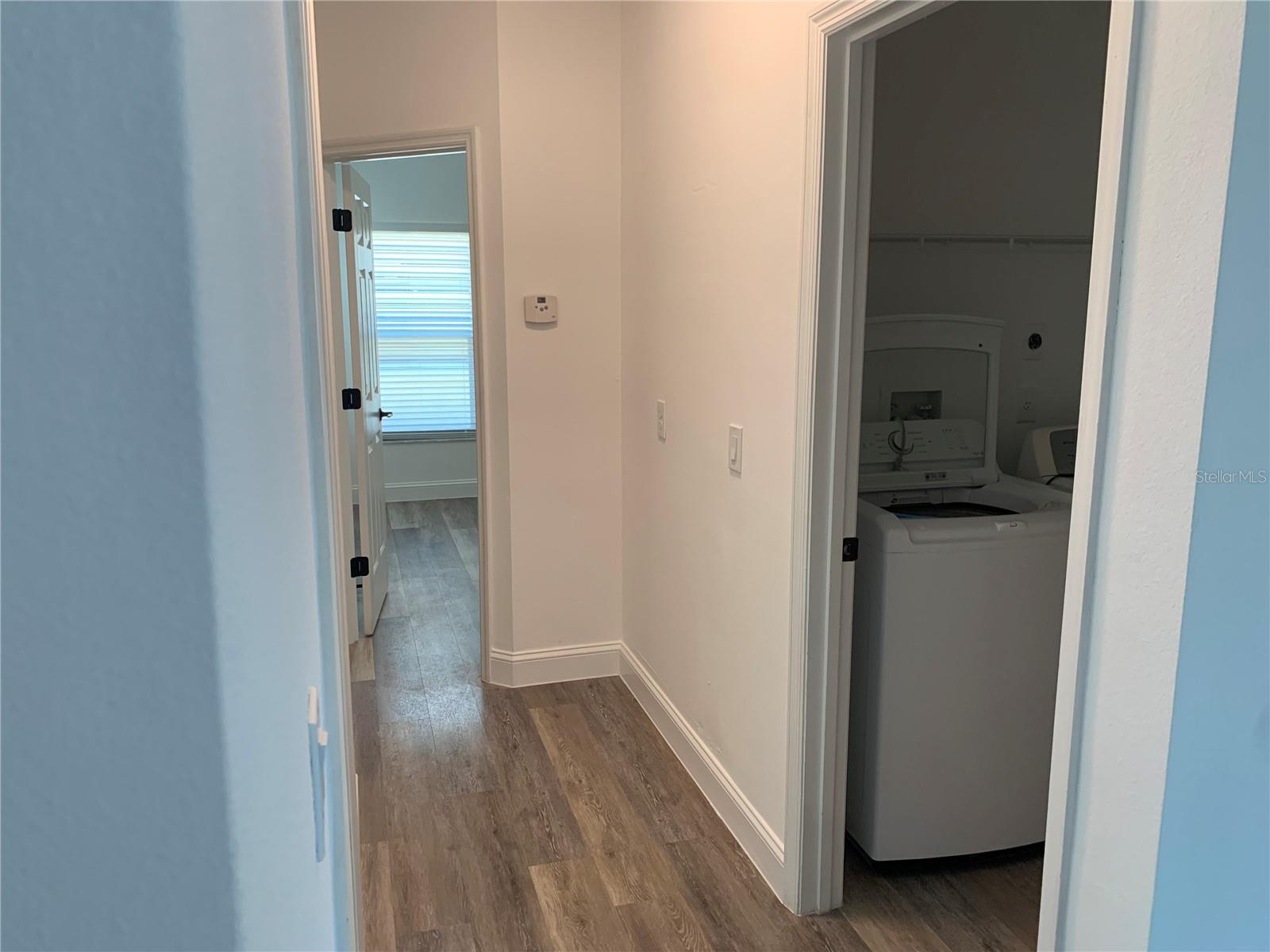 Laundry off hall - 133 JAYBEE AVE, DAVENPORT