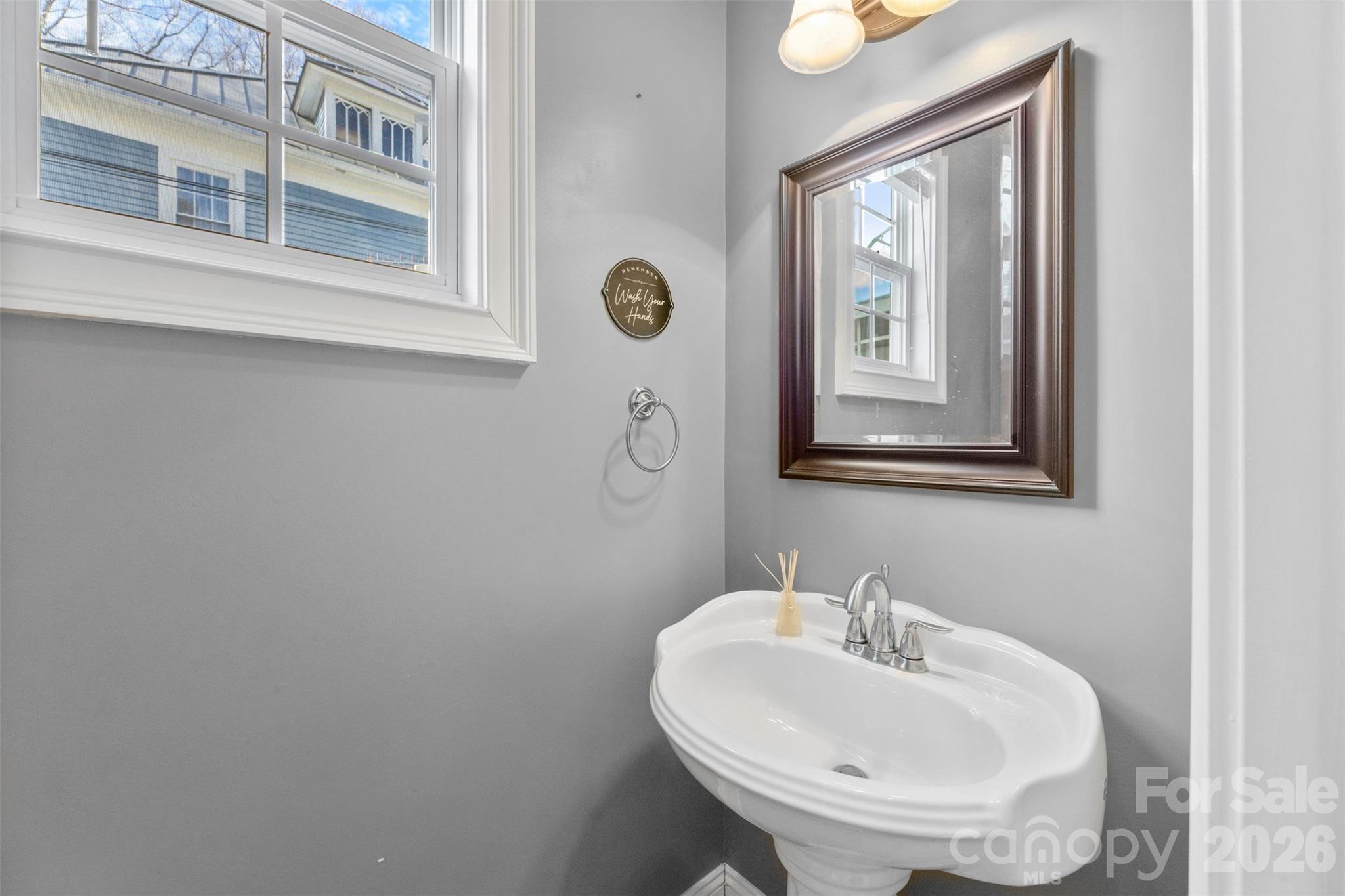 Single Family Residence at 102 Savannahs Way, Kings Mountain, photo 16 of 40