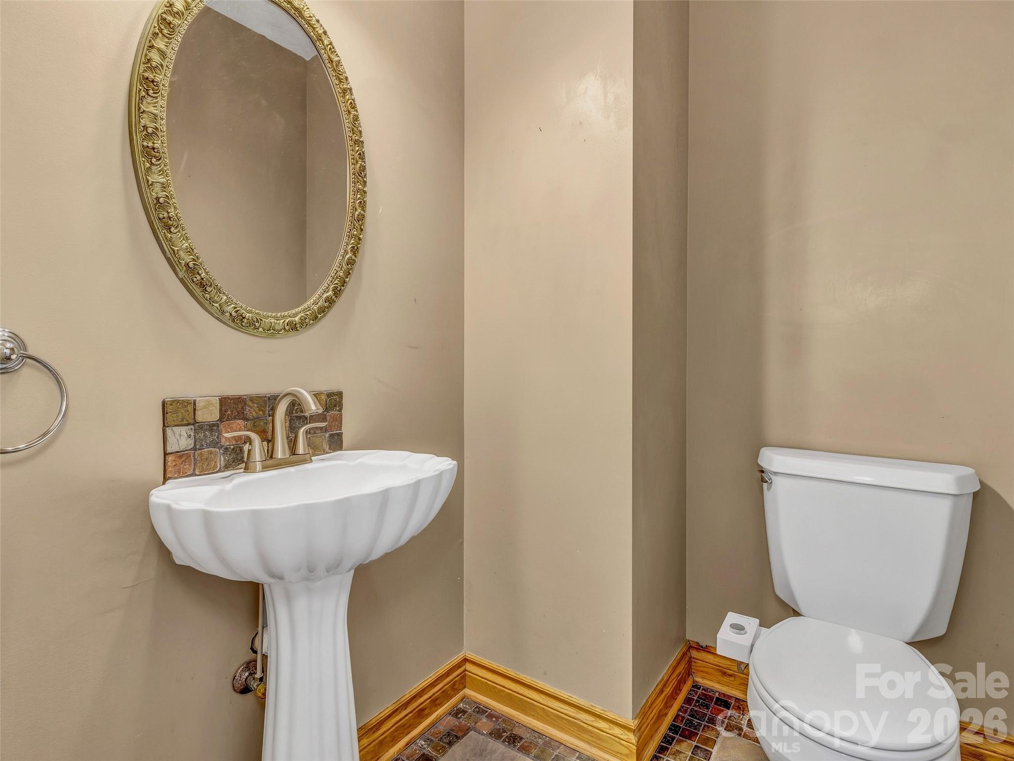Half bath - 287 Shady Creek Lane, Hendersonville