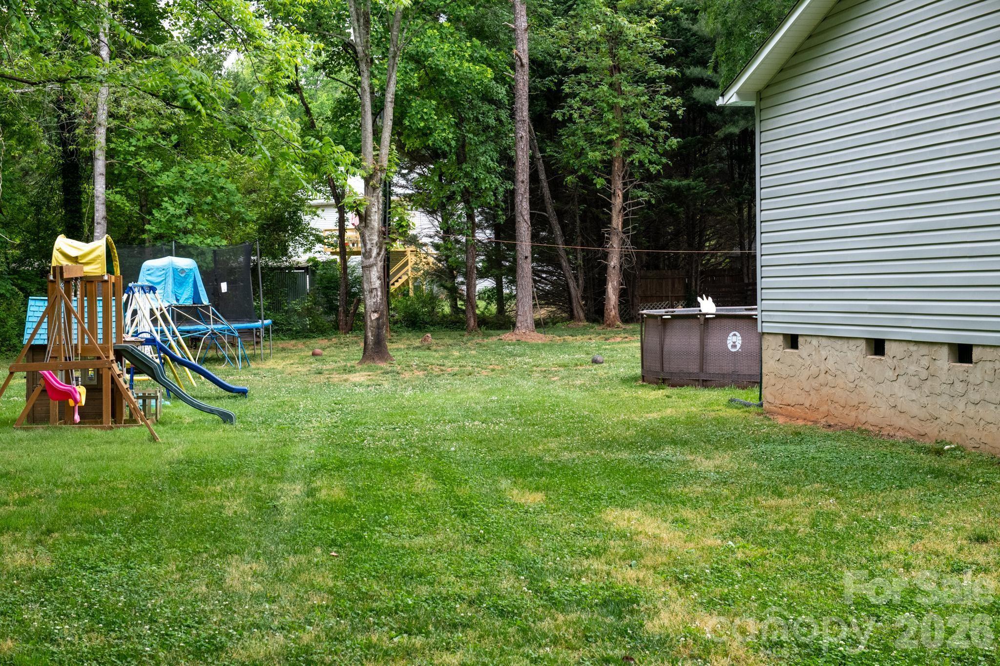 Single Family Residence at 2308 walt arney Road, Lenoir, photo 5 of 37