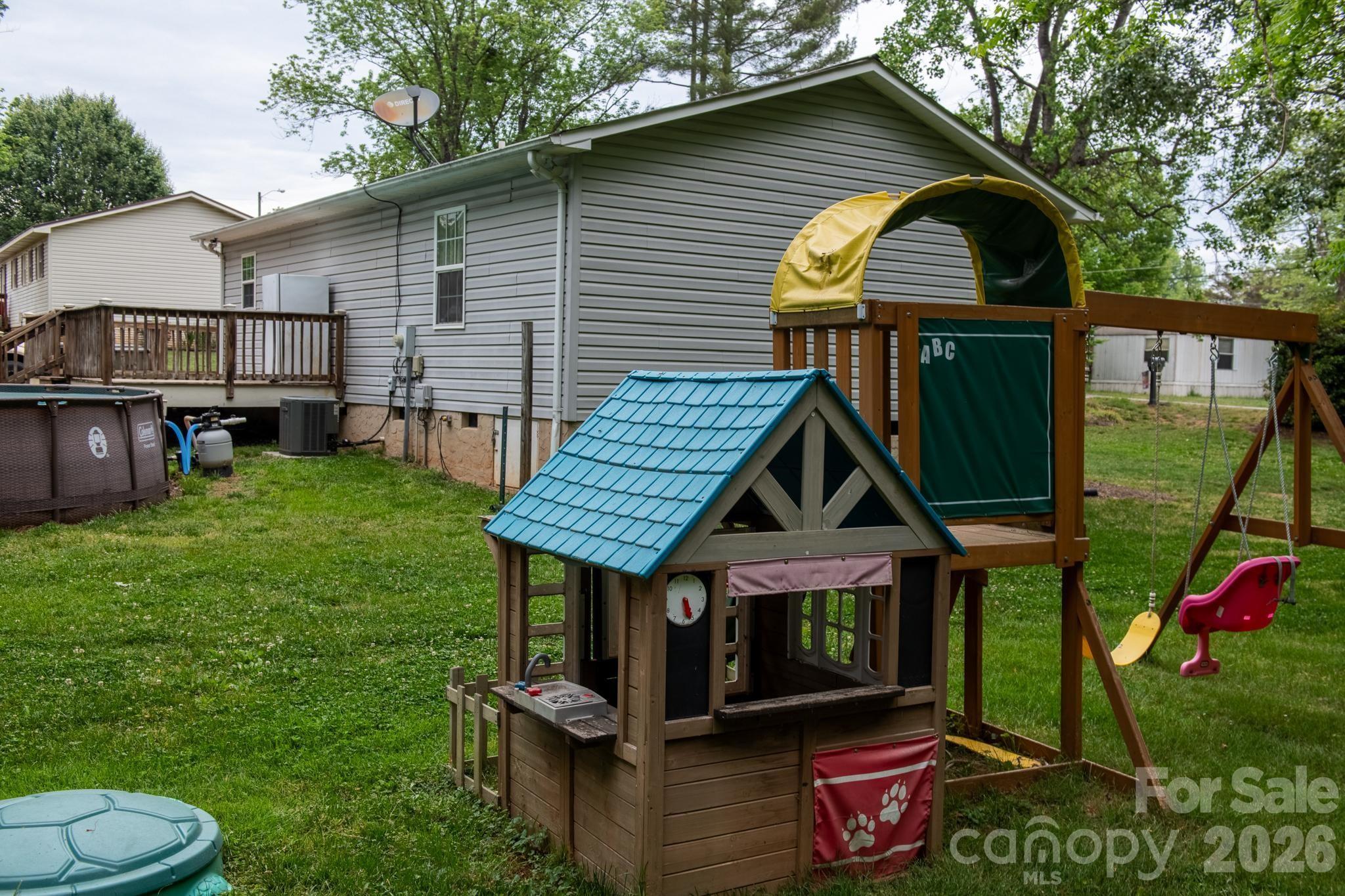 Single Family Residence at 2308 walt arney Road, Lenoir, photo 7 of 37