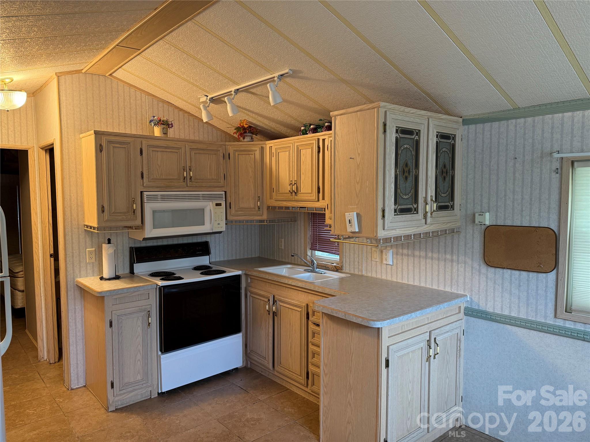 Single Family Residence at 128 Indian Harbor Trail, Mount Gilead, photo 22 of 31