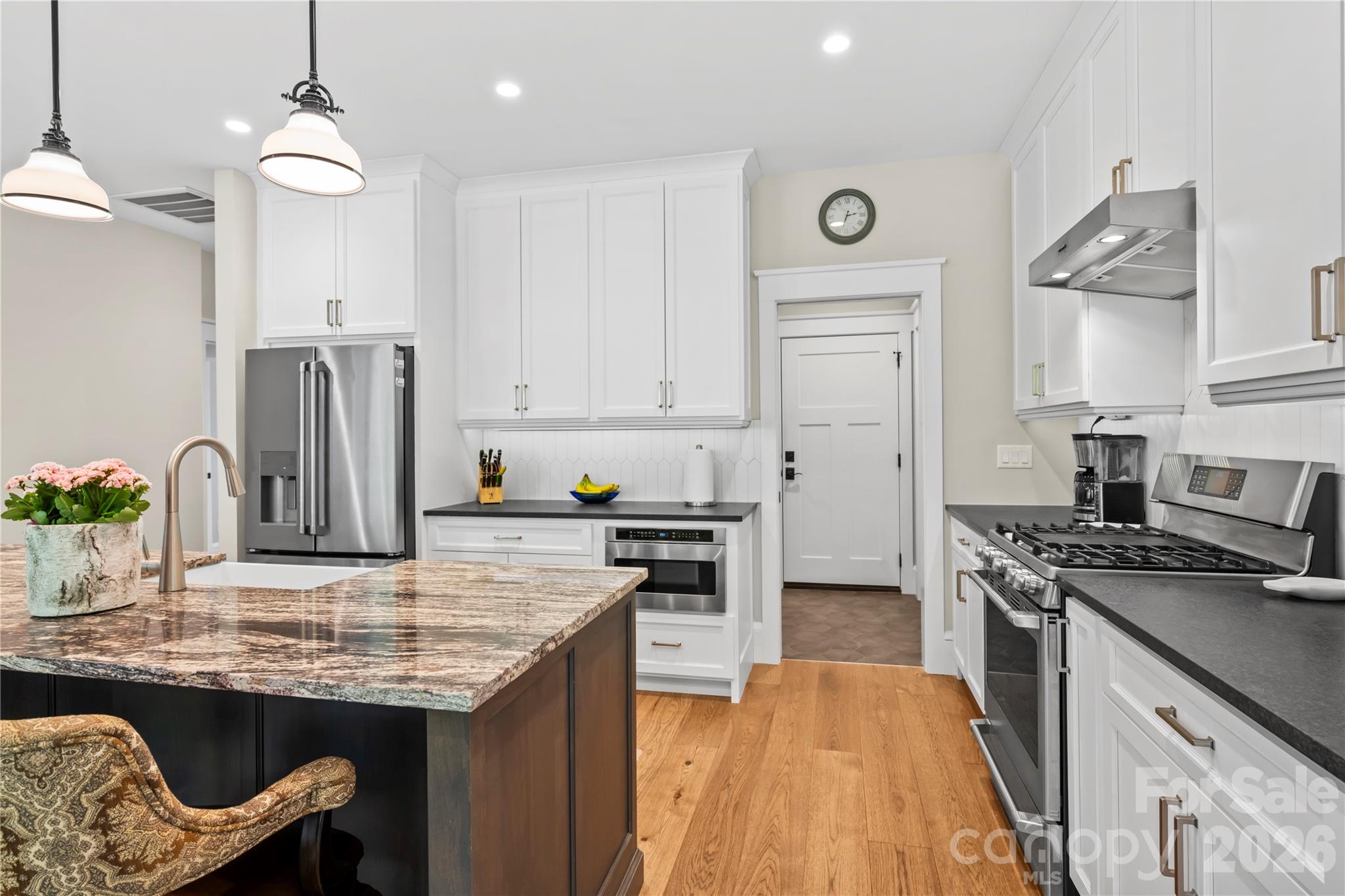 Single Family Residence at 73 Starwood Valley Trail, Arden, photo 8 of 30