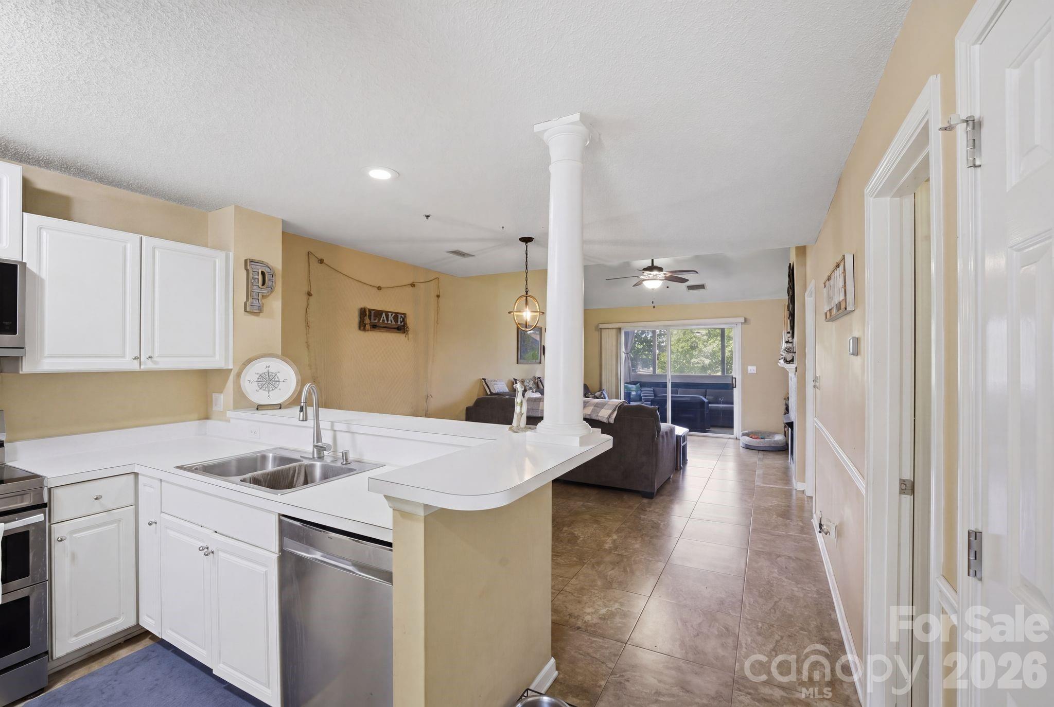 Condominium at 17515 Tuscany Lane, Cornelius, photo 7 of 34
