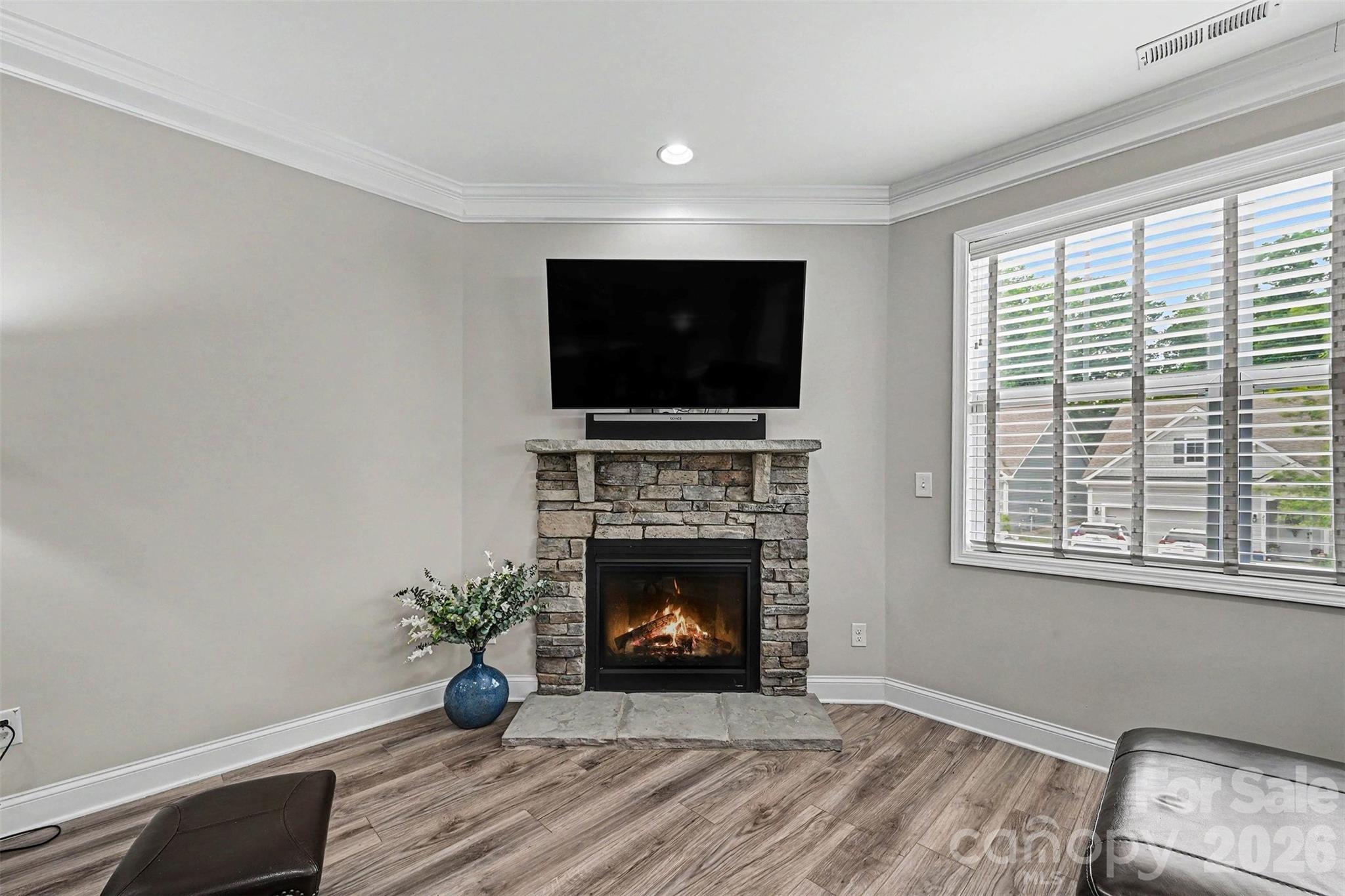 Great room fireplace hearth - 122 Boatwright Lane, Mooresville